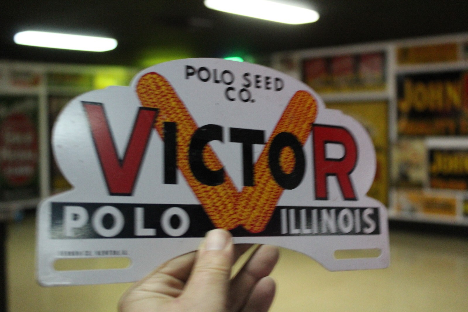 RARE 1950s VICTOR SEED CORN POLO ILLINOIS PAINTED METAL TOPPER SIGN FARM FARMER