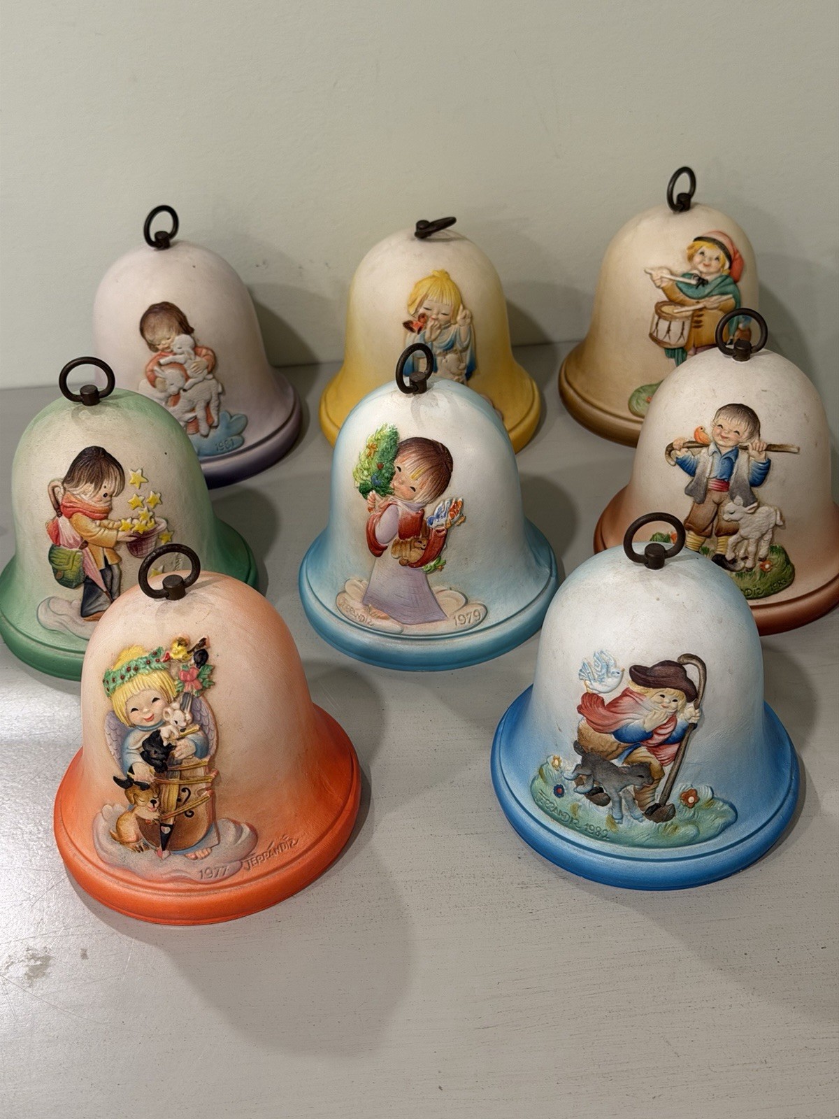 Vintage Made in Italy Set of 8 Christmas Music Box Bells. All work. Vintage Made in Italy Set of 8 Christmas Music Box Bells. All work.