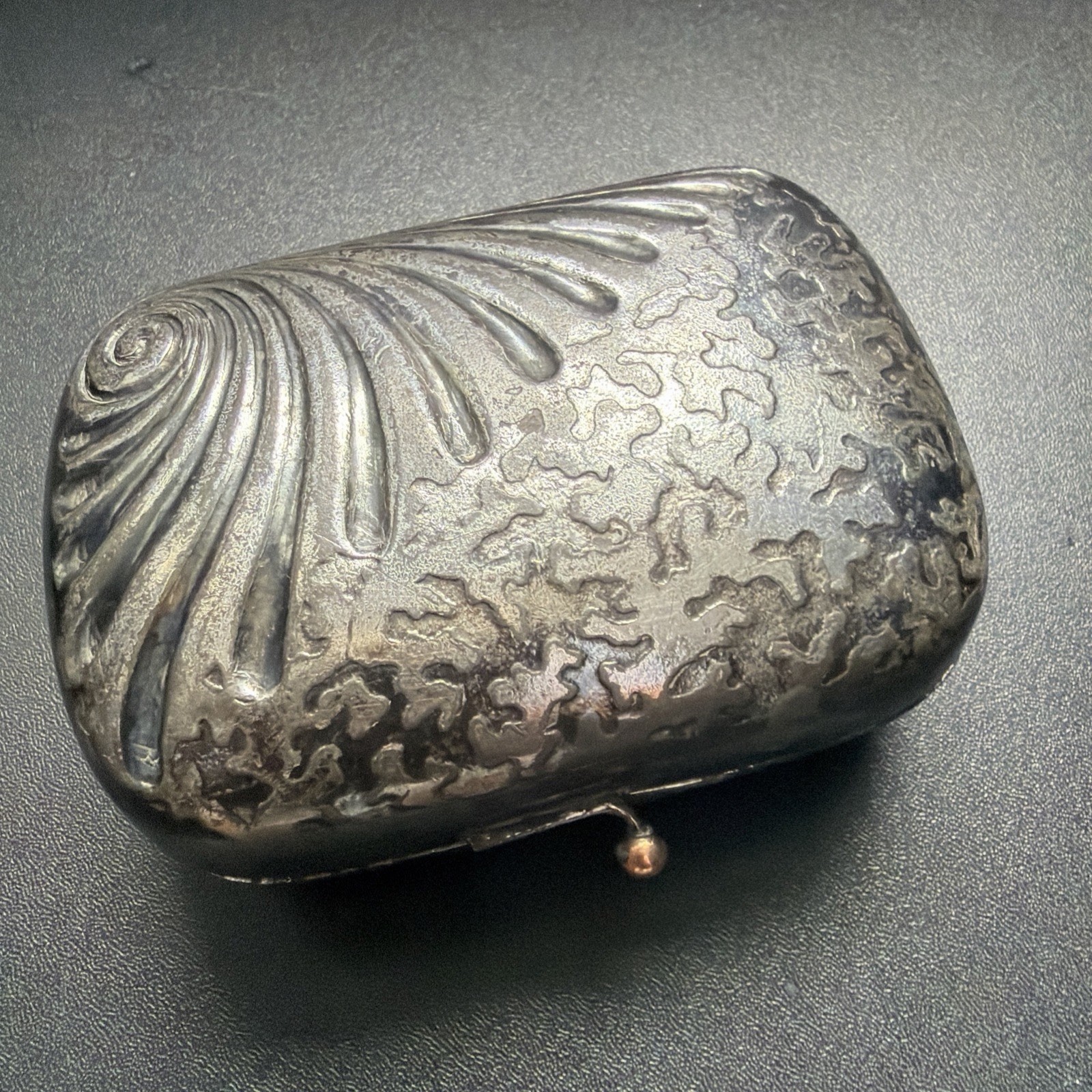 Vintage Silver-Tone Travel Soap Box Hinged Metal Shell Design Unmarked Vintage Silver-Tone Travel Soap Box Hinged Metal Shell Design Unmarked