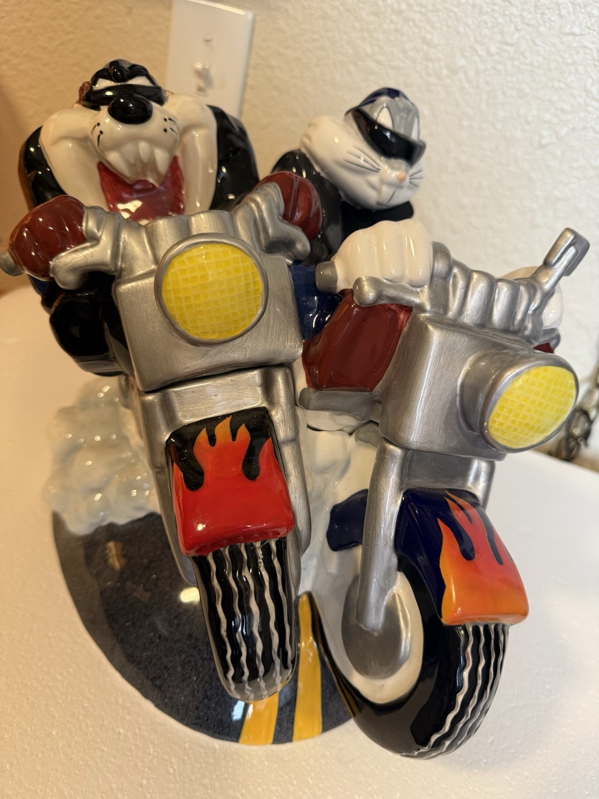 Warner bros. Bugs Bunny and Taz Cookie Jar 