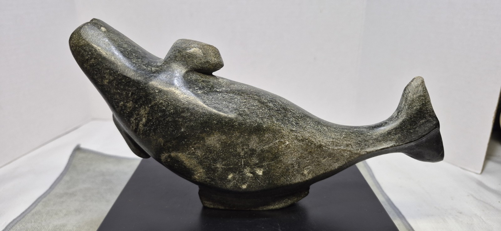 Vintage Inuit Eskimo Nunavet Carved stone Beluga Whale Sculpture 10.5" X 5" Vintage Inuit Eskimo Nunavet Carved stone Beluga Whale Sculpture 10.5" X 5"