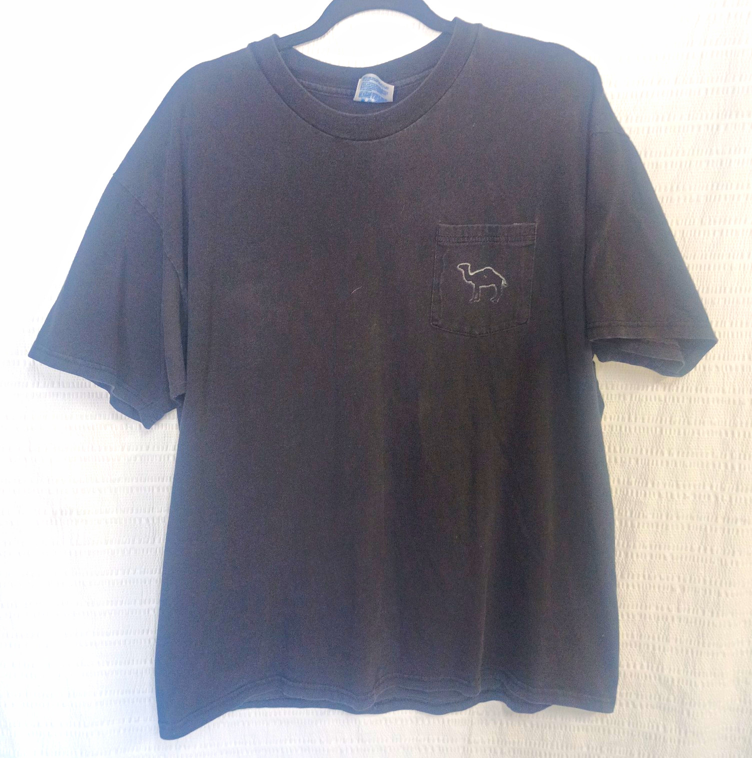 Vintage Hanes Heavyweight Black Camel Cigarettes Logo Pocket T-Shirt Adult XL Vintage Hanes Heavyweight Black Camel Cigarettes Logo Pocket T-Shirt Adult XL