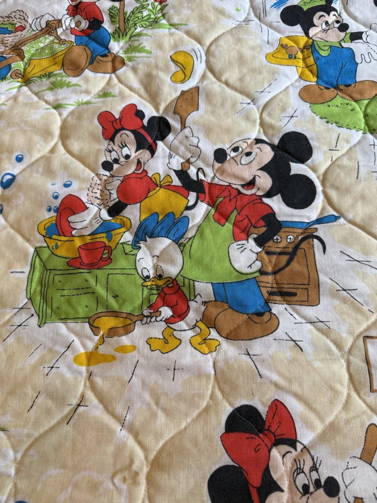 Vintage 1970s Disney Mickey Mouse Donald Duck Bedspread Montgomery Ward 79 X 106