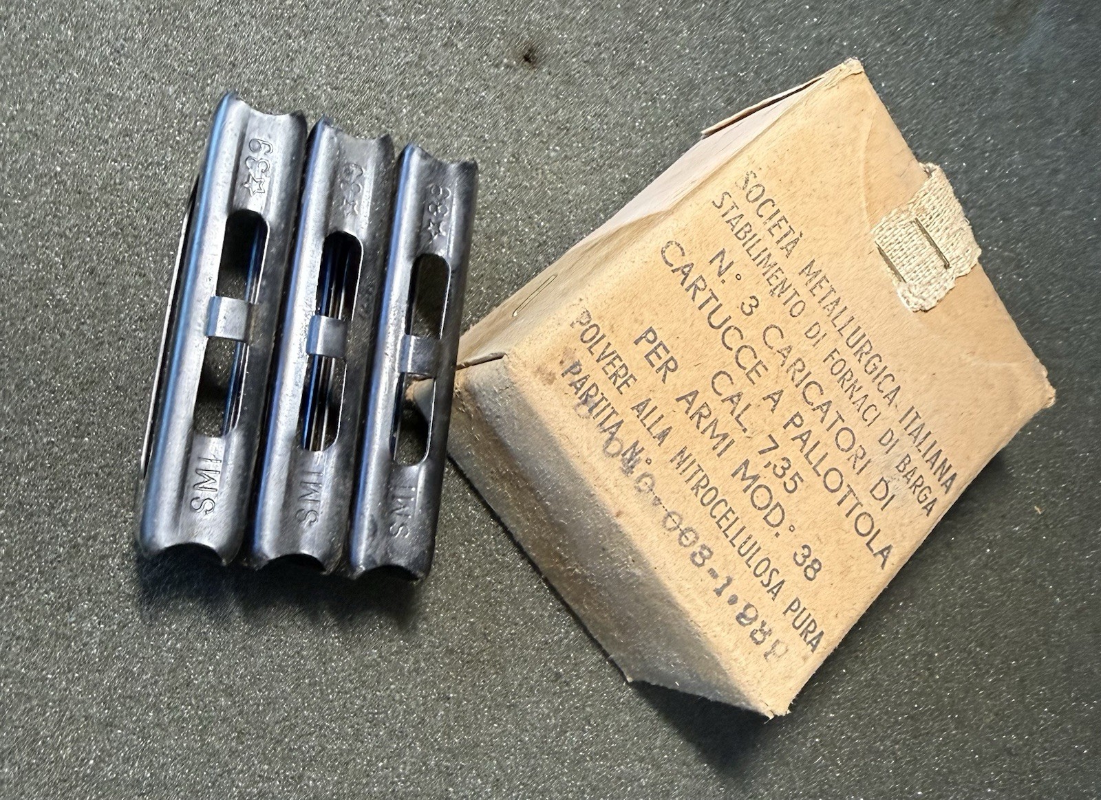 Italian Carcano Rifle Original Clips W/ Vintage Box WWII 6.5mm 7.35mm SMI 1939 Italian Carcano Rifle Original Clips W/ Vintage Box WWII 6.5mm 7.35mm SMI 1939