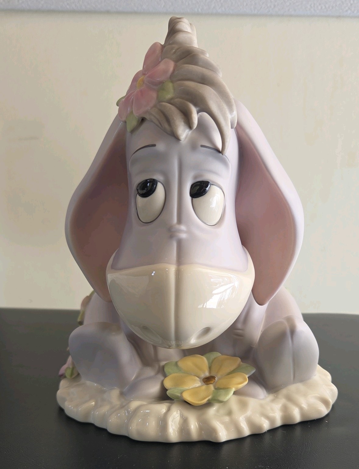 Lenox Disney Showcase Collection, Winnie the Pooh figurine of Eyeore Bank Lenox Disney Showcase Collection, Winnie the Pooh figurine of Eyeore Bank