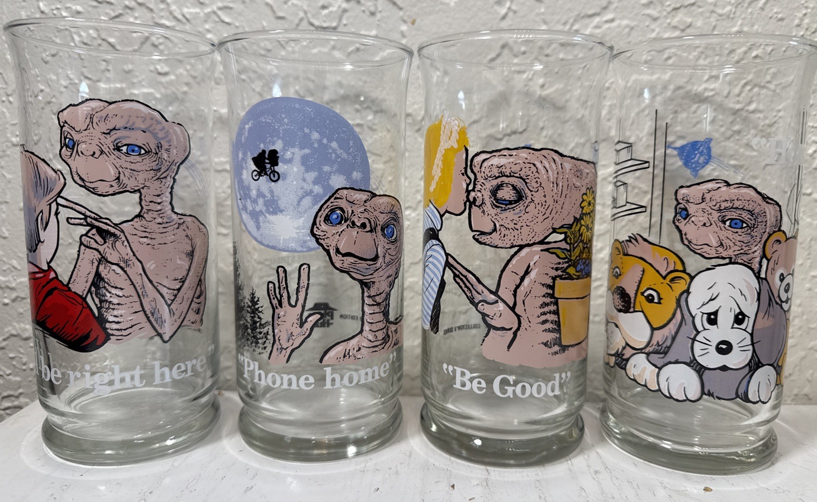 Vintage 1982 ET Pizza Hut Collectors Series Complete Set of 4 Glasses - Nice