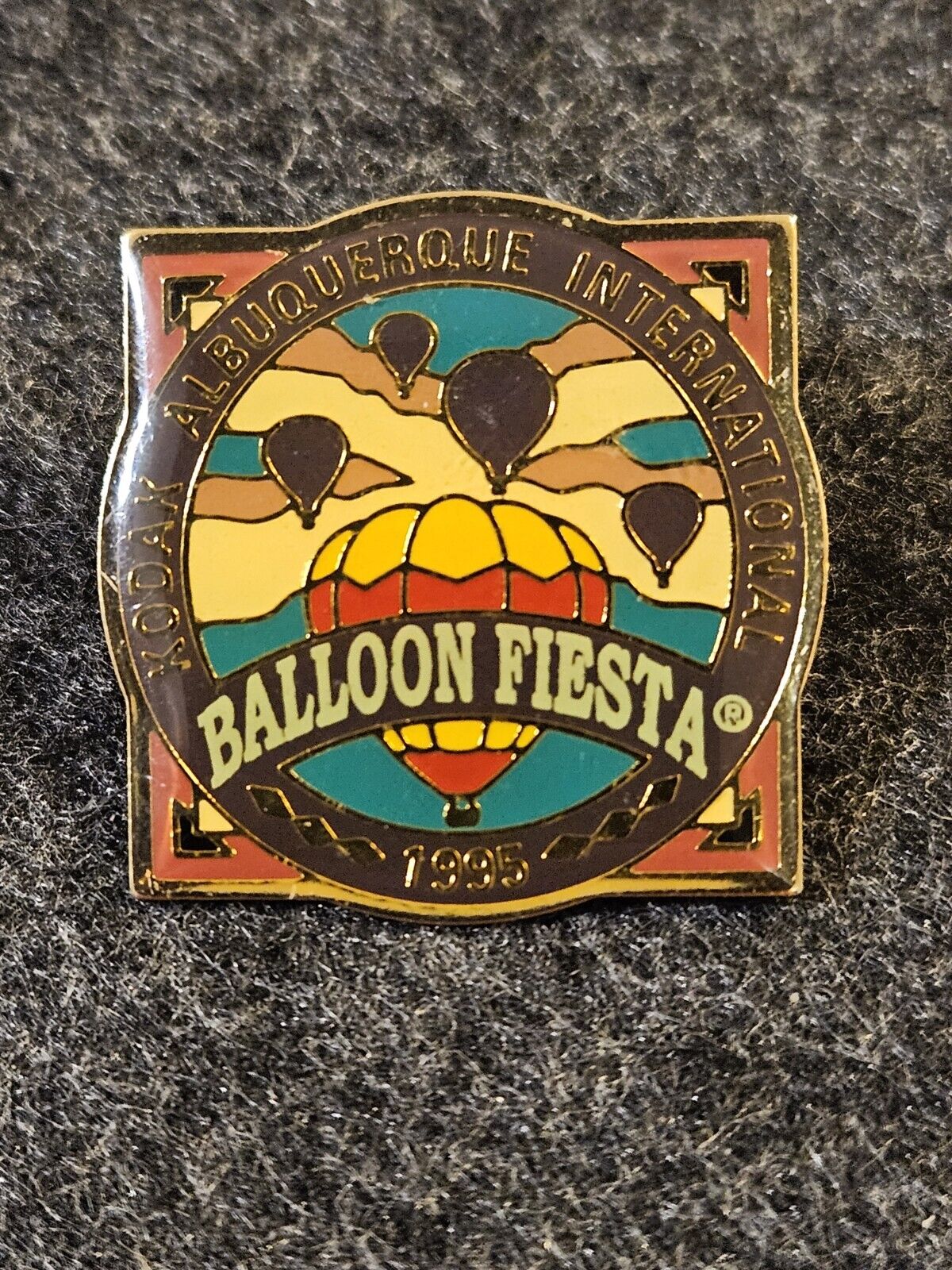 1995 Kodak Albuquerque International Balloon Fiesta KAIBF Official Pin