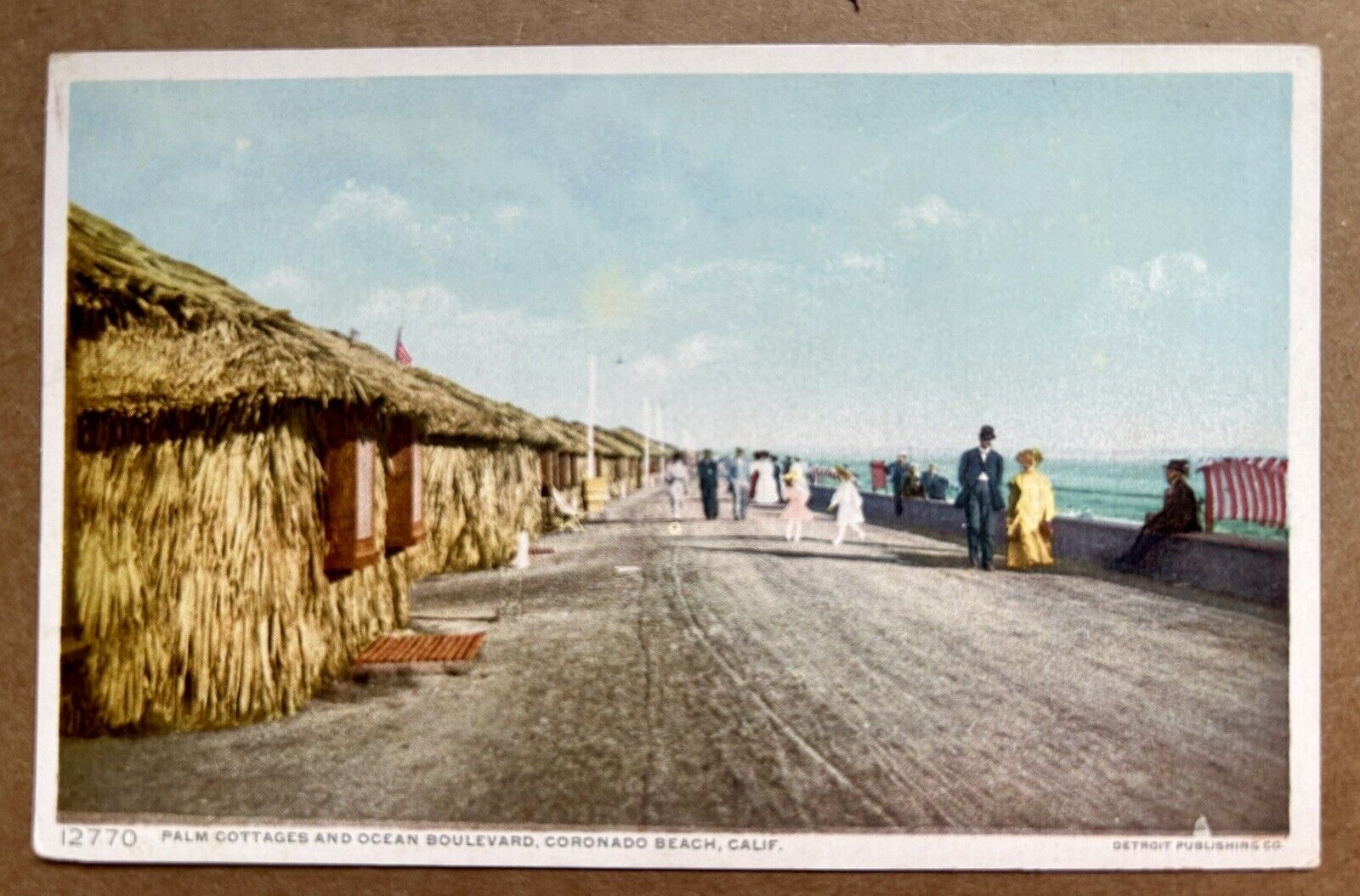 Palm Court cottages and Ocean Blvd., Coronado Beach California postcard