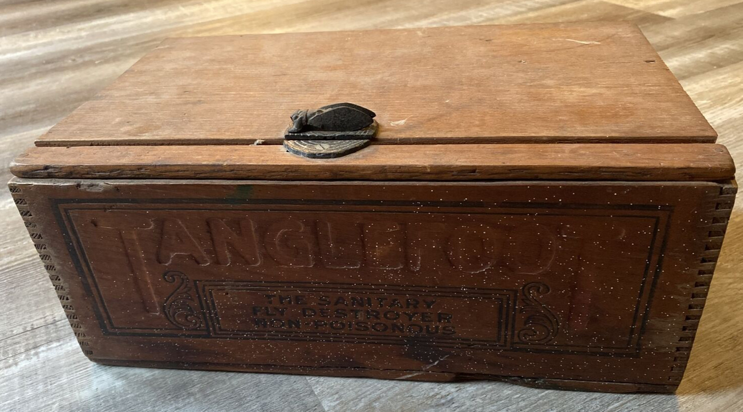 Antique Tanglefoot Crate with Fly Figural Clasp-Pest Control Antique Tanglefoot Crate with Fly Figural Clasp-Pest Control