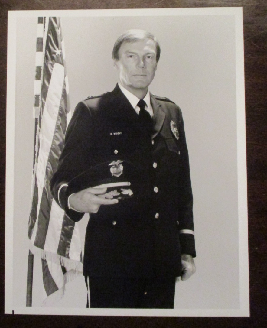 PRESS PROMO PHOTO 1989 TV SHOW THE LAST PRECINCT STARRING ADAM WEST B&W 7X9 Z778