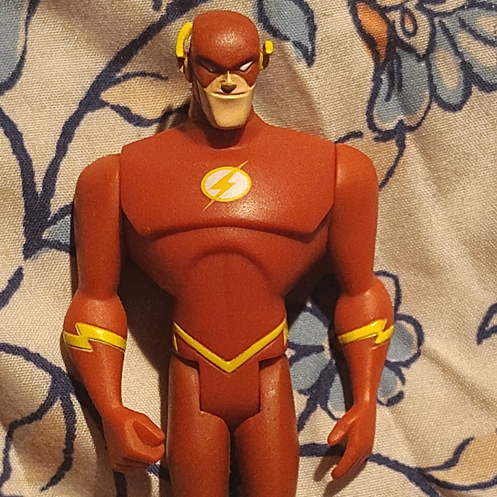 DC Comics The Flash Plastic Figure Red & Yellow Comic Book Heroes DC Comics The Flash Plastic Figure Red & Yellow Comic Book Heroes