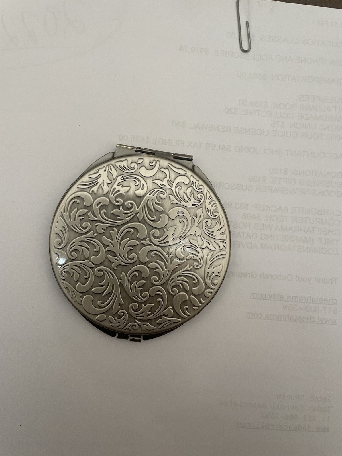 Retro Antique Silver Victorian Fleur Round Mirror Compact Retro Antique Silver Victorian Fleur Round Mirror Compact