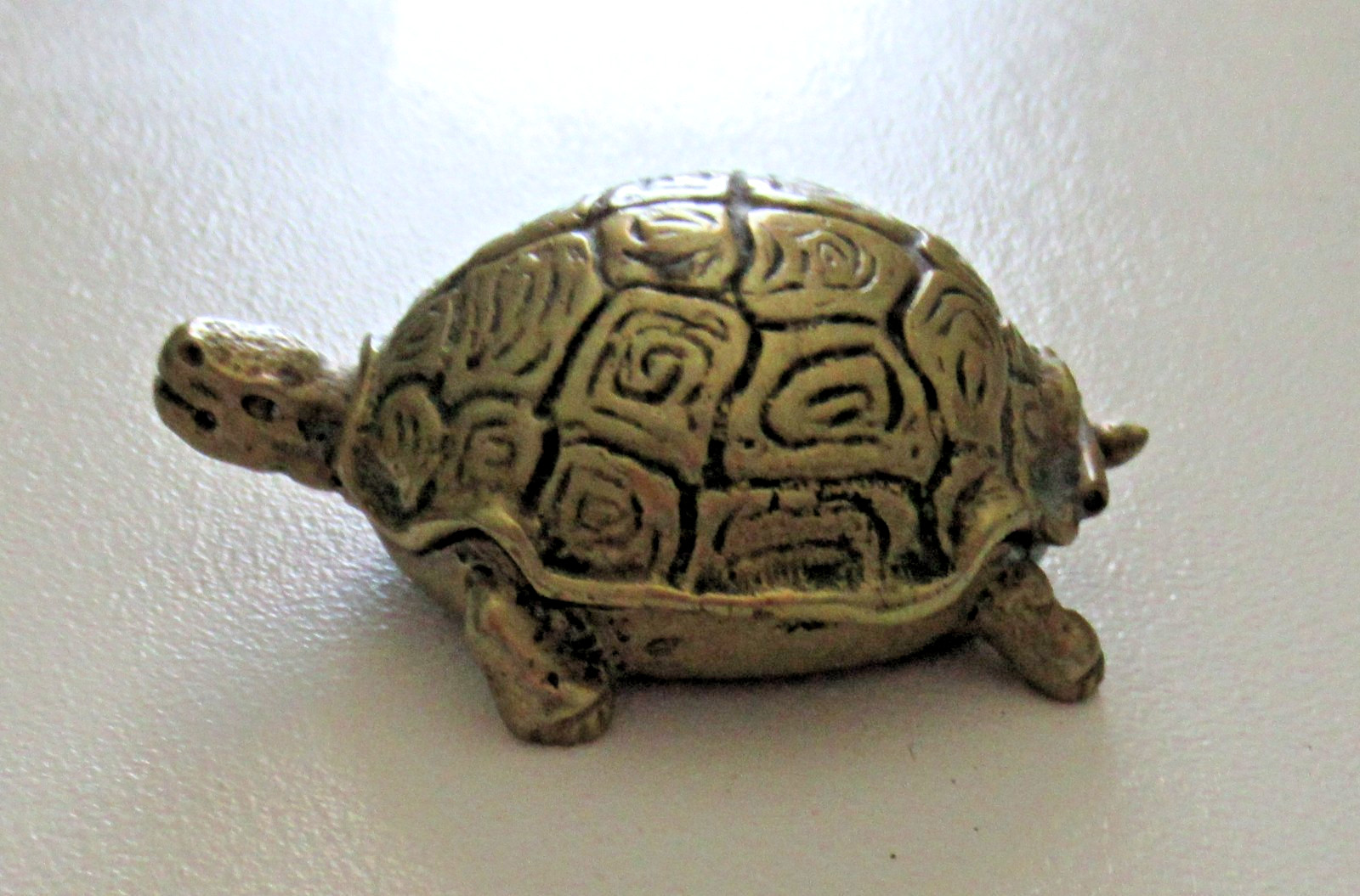 Antique Vintage Brass Turtle/Tortoise Figurine Hinged Lid Inkwell/Paperweight Antique Vintage Brass Turtle/Tortoise Figurine Hinged Lid Inkwell/Paperweight