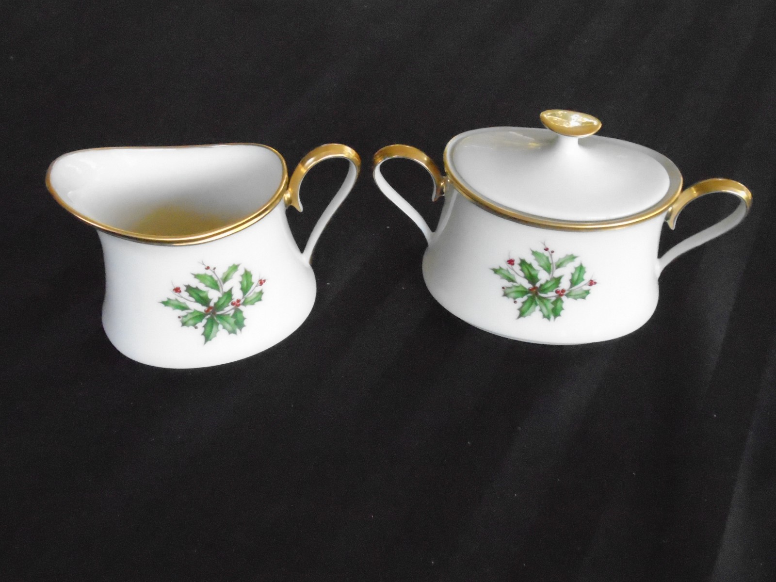 C-1567 Lenox Holiday Dimensions Holly and Berries Creamer and Lidded Sugar Bowl