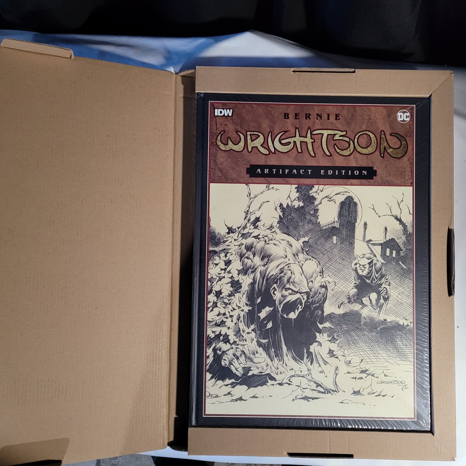 BERNIE WRIGHTSON Artifact Edition (IDW) Artist\'s HC New Sealed