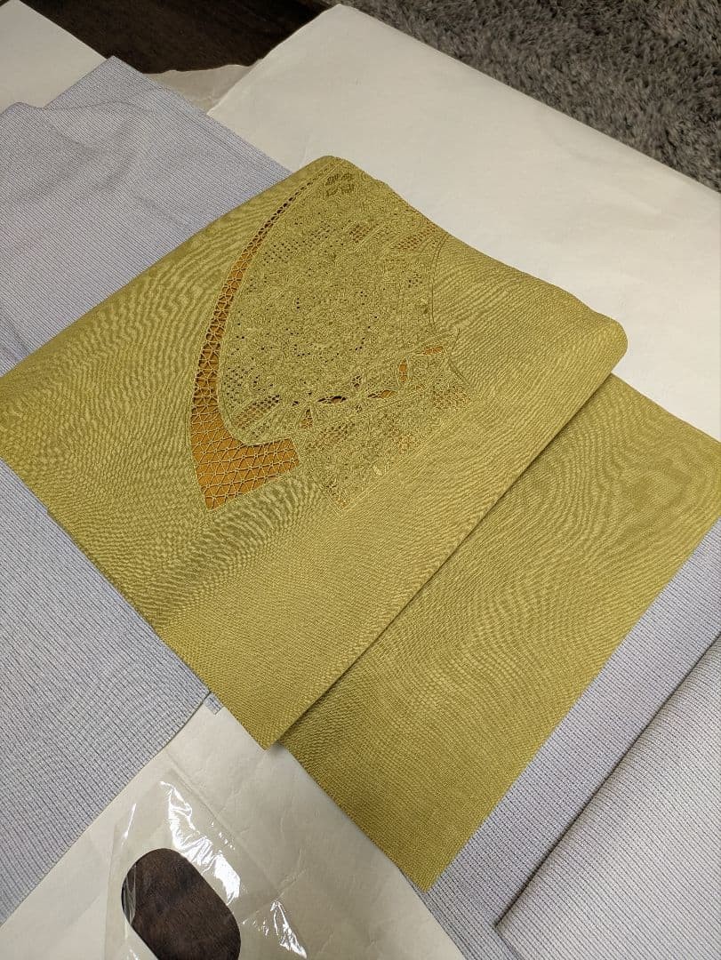 Kimono Yellow-green Swatow embroidery obi Kimono Yellow-green Swatow embroidery obi