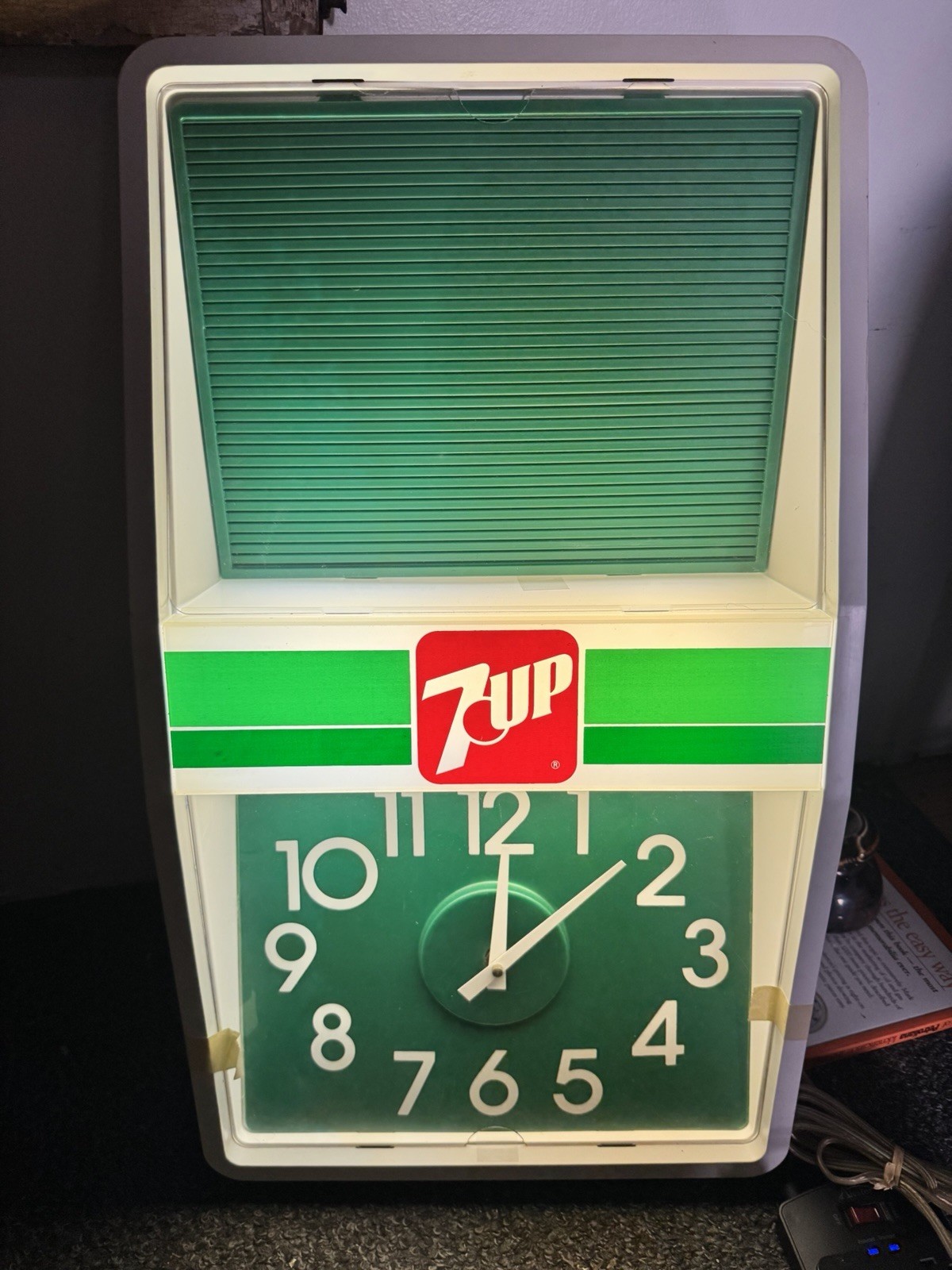 Vintage 7Up Lighted Clock NOS Never Used No Plastic Letters .SHIPS FREE IN USA Vintage 7Up Lighted Clock NOS Never Used No Plastic Letters .SHIPS FREE IN USA