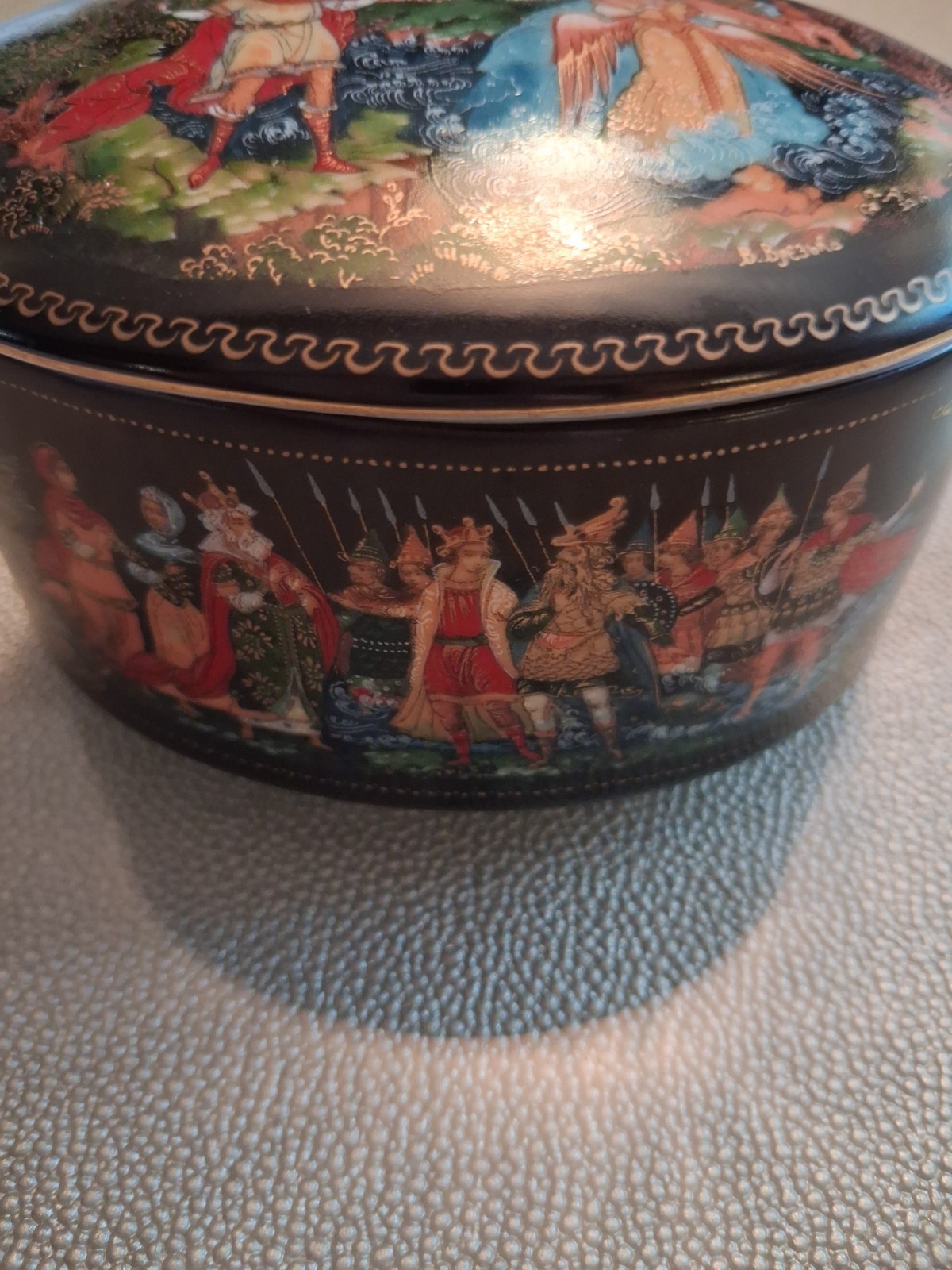 Vtg Soviet Porcelain 1980's Trinket Box. Vtg Soviet Porcelain 1980's Trinket Box.
