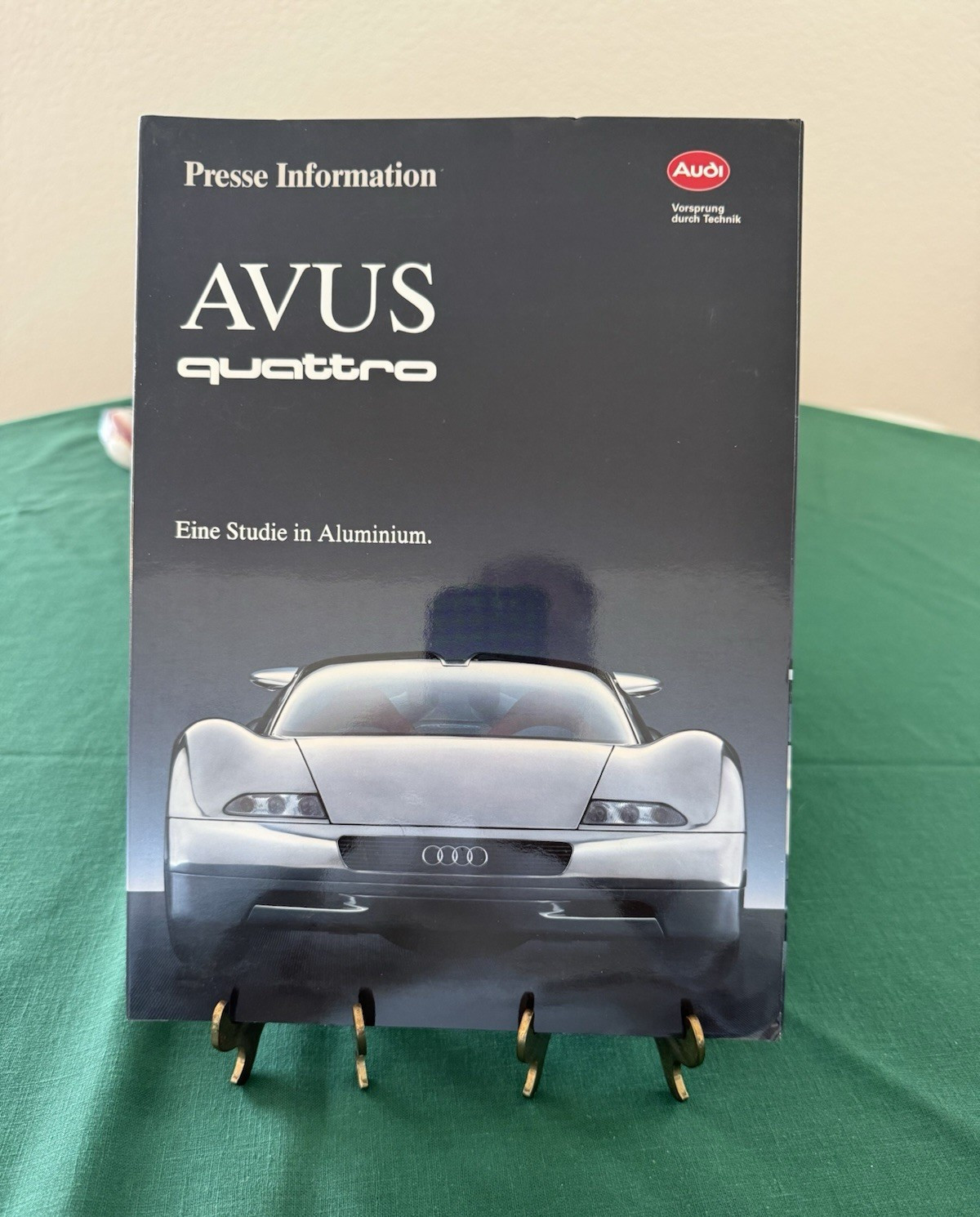 Audi AVUS quattro 1991 Press Information Press Kit w/ Photos Original Mint Audi AVUS quattro 1991 Press Information Press Kit w/ Photos Original Mint