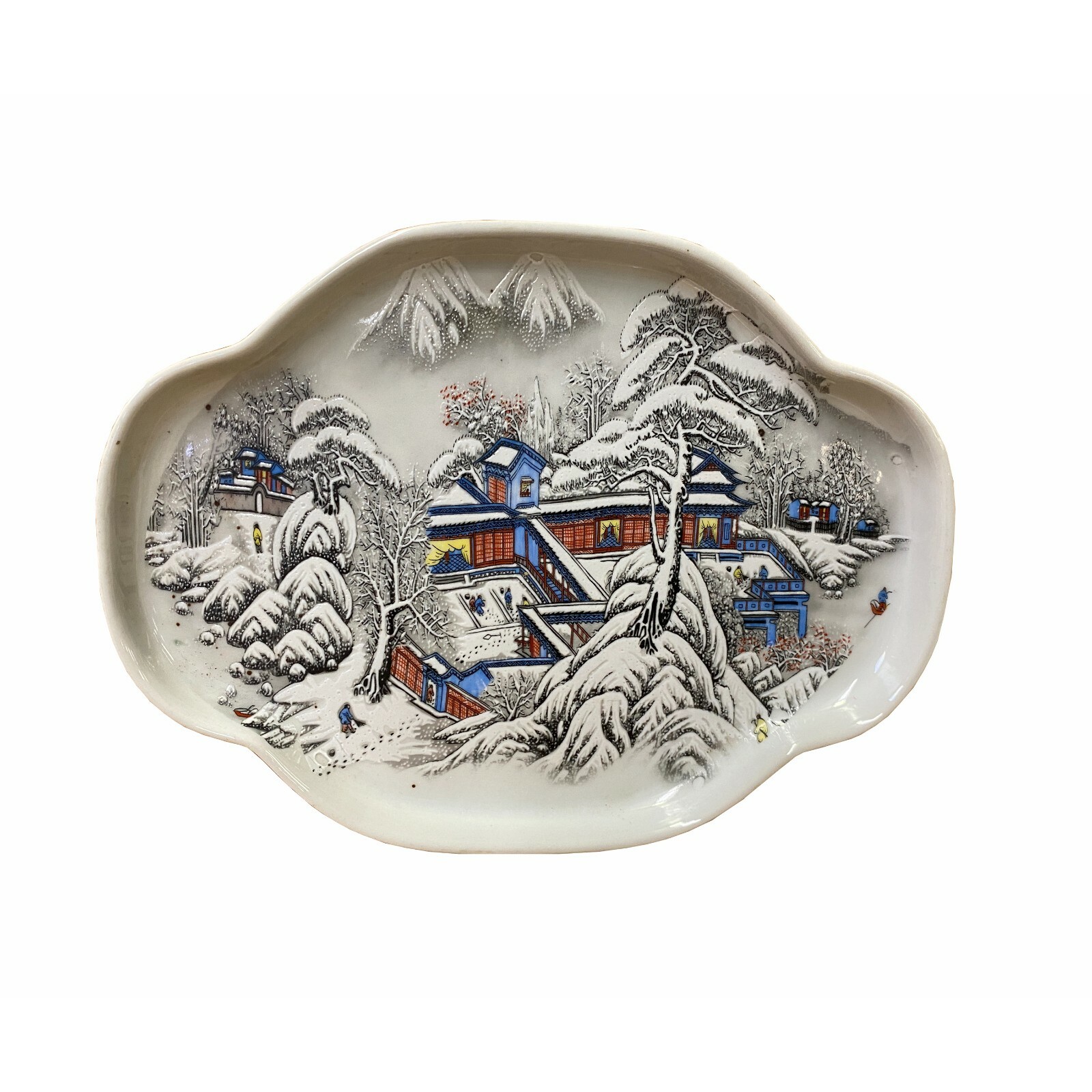 Chinese Off White Porcelain Snow Scene Flower Shape Display Plate ws1823 Chinese Off White Porcelain Snow Scene Flower Shape Display Plate ws1823