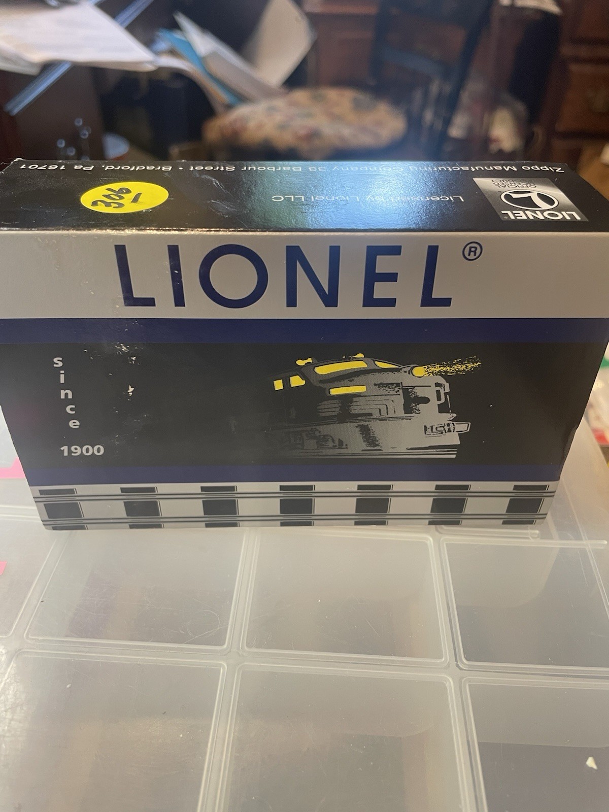 Lionel Trains Santa Fe F3 Diesel Locomotive Zippo Lighter New In Tin Box Lionel Trains Santa Fe F3 Diesel Locomotive Zippo Lighter New In Tin Box