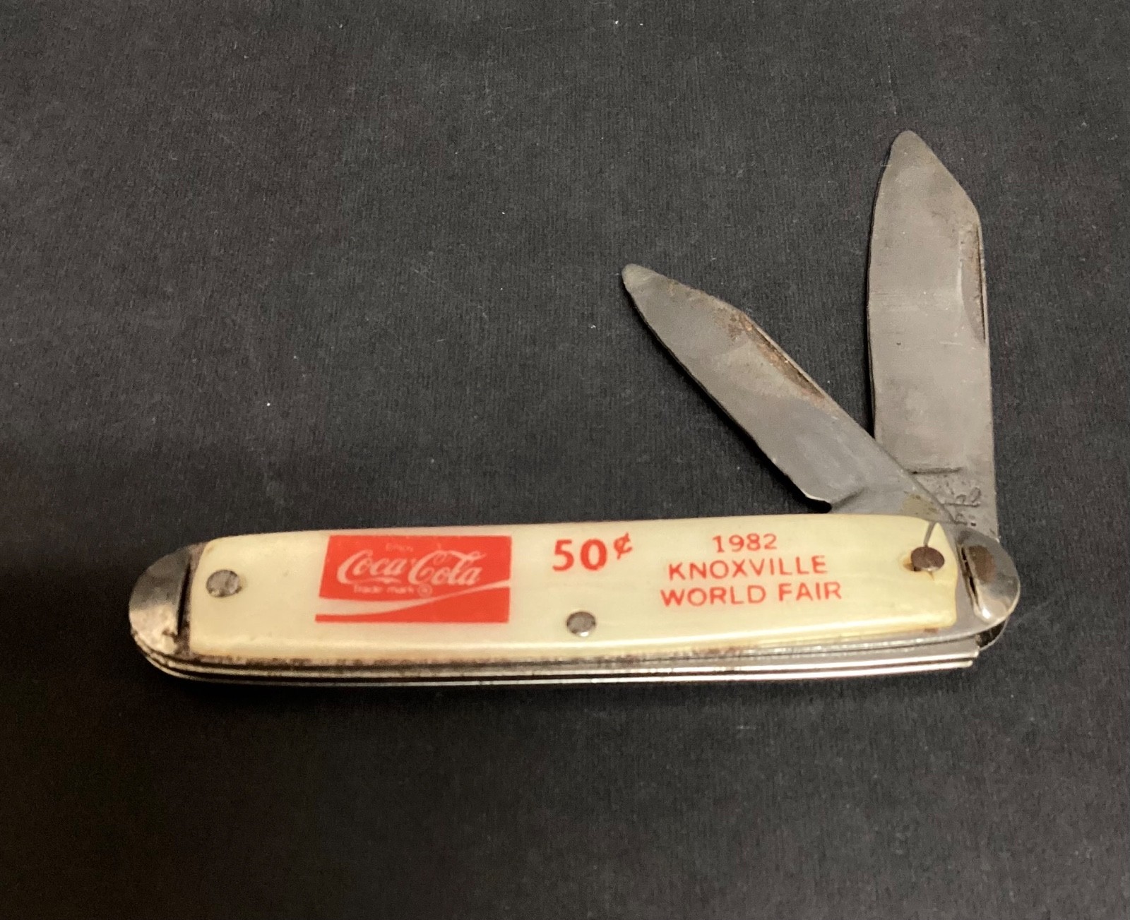 Vintage 1982 Knoxville World Fair 50 Cent Coca Cola Pocket Knife Vintage 1982 Knoxville World Fair 50 Cent Coca Cola Pocket Knife