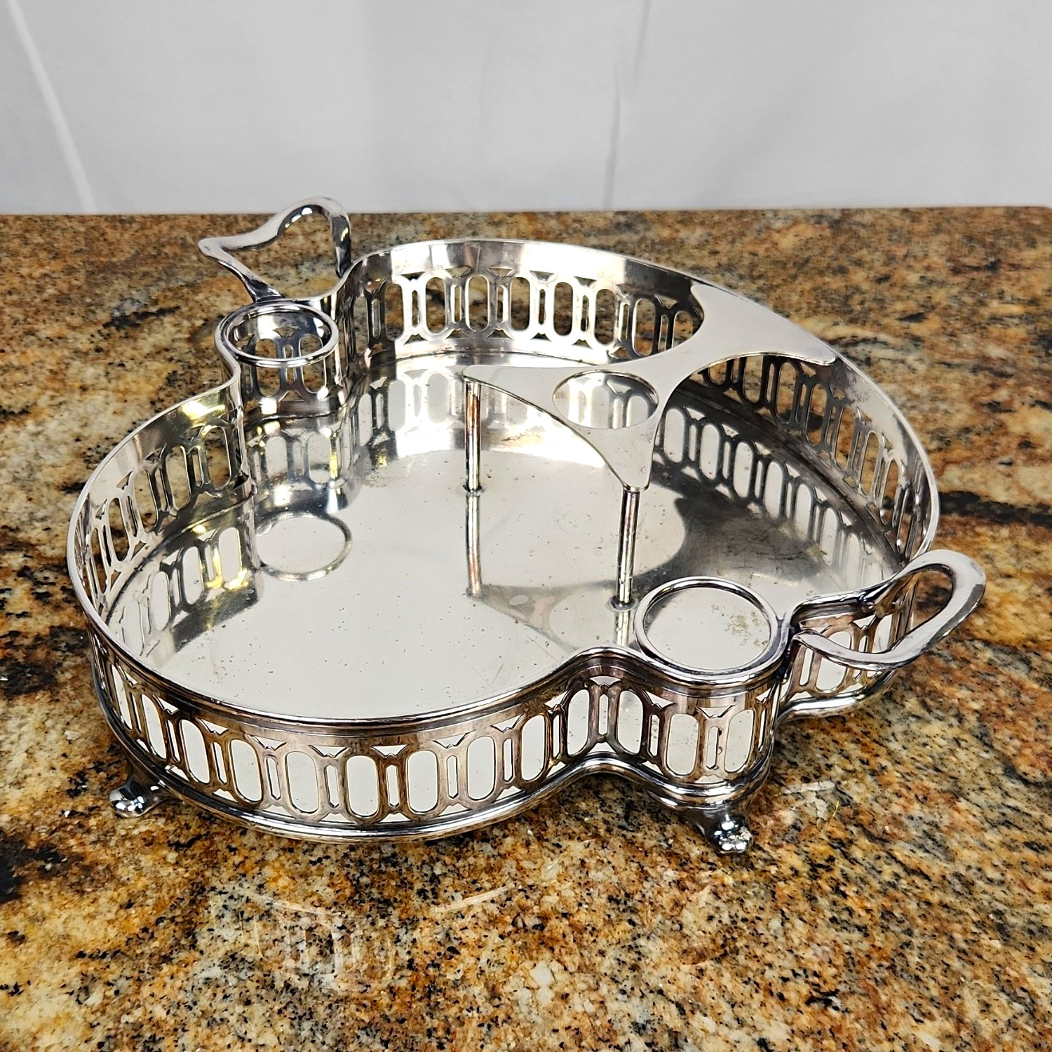 "Antique Victorian Meriden Britannia Cruet Frame Only". 