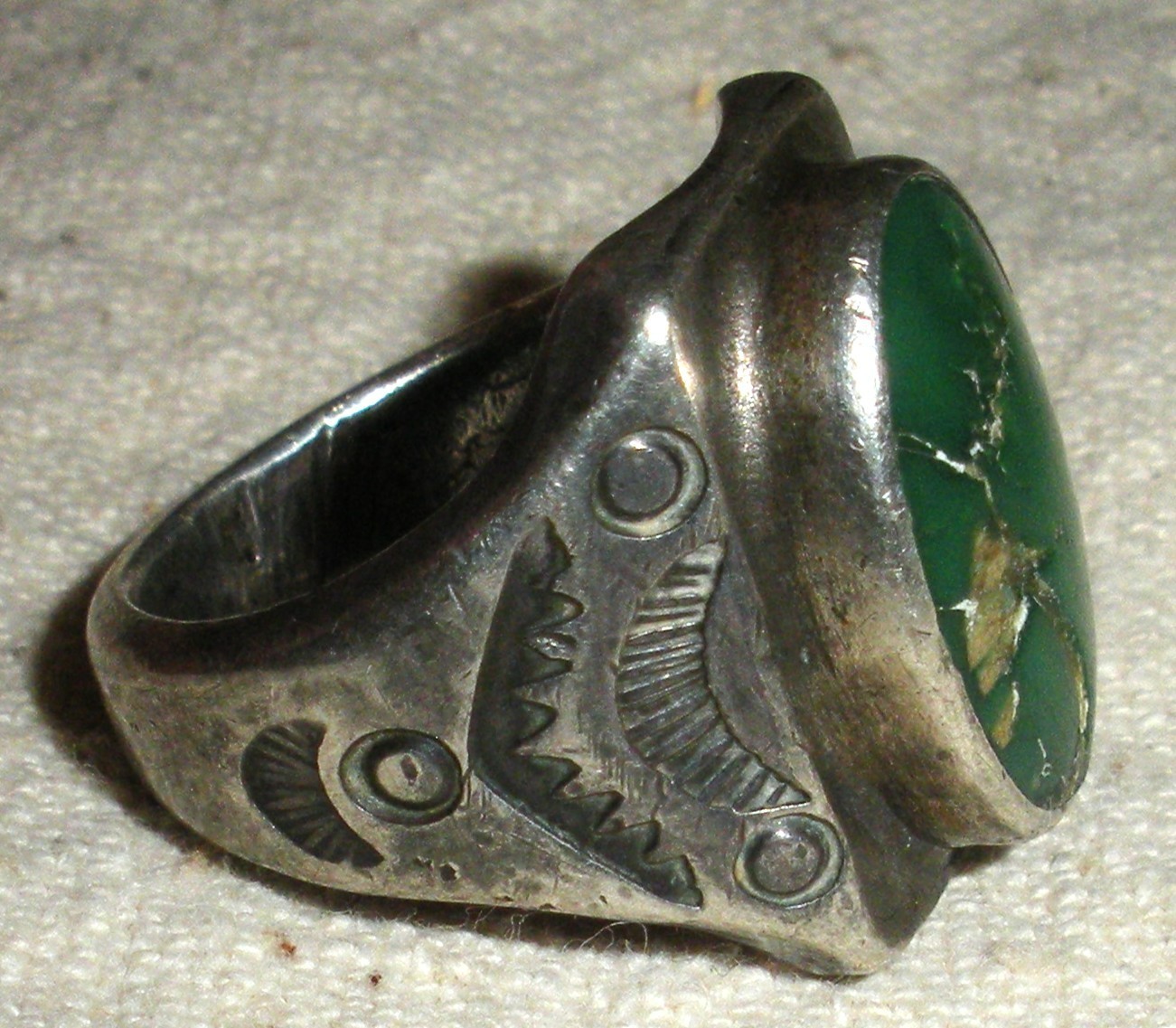 ANTIQUE EARLY NAVAJO GREASY GREEN TURQUOISE STERLING SILVER RING SIZE 7.5 vafo