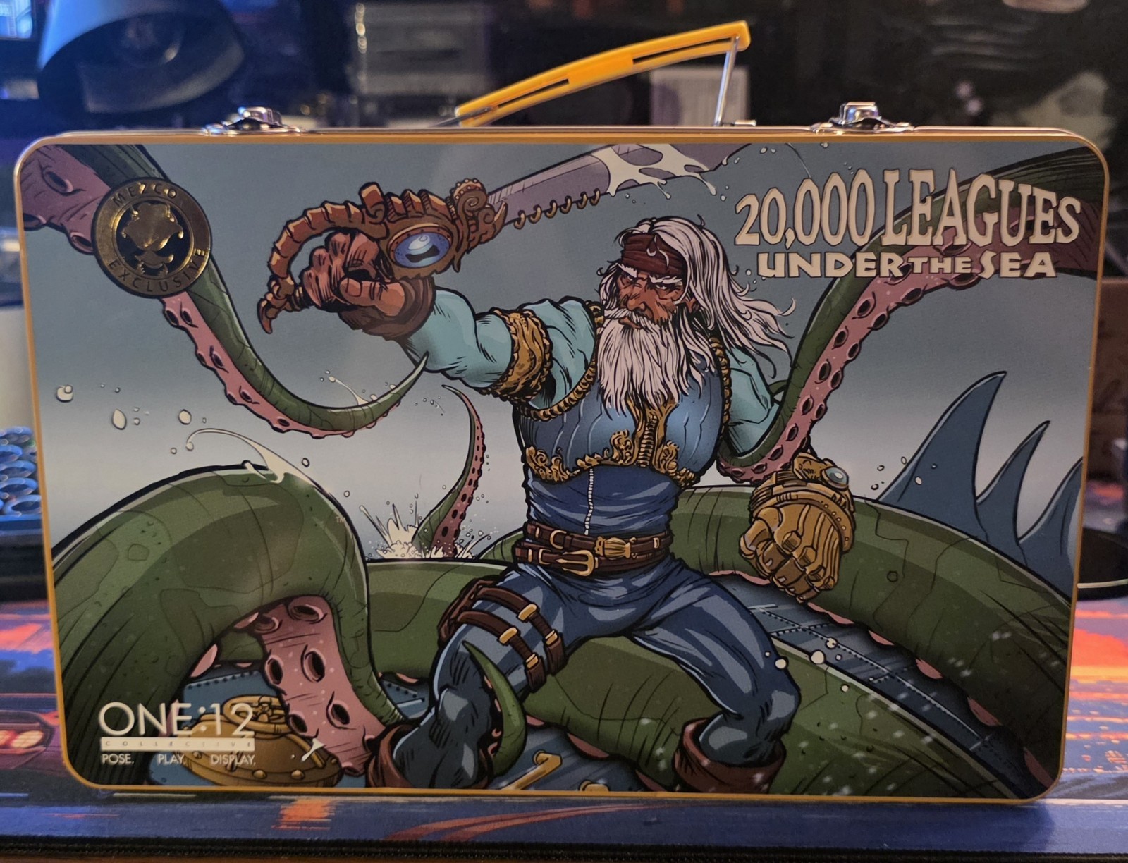 Mezco One 12 Collective Captain Nemo 20,000 Leagues Under the Sea Lunch Box ONLY Mezco One 12 Collective Captain Nemo 20,000 Leagues Under the Sea Lunch Box ONLY