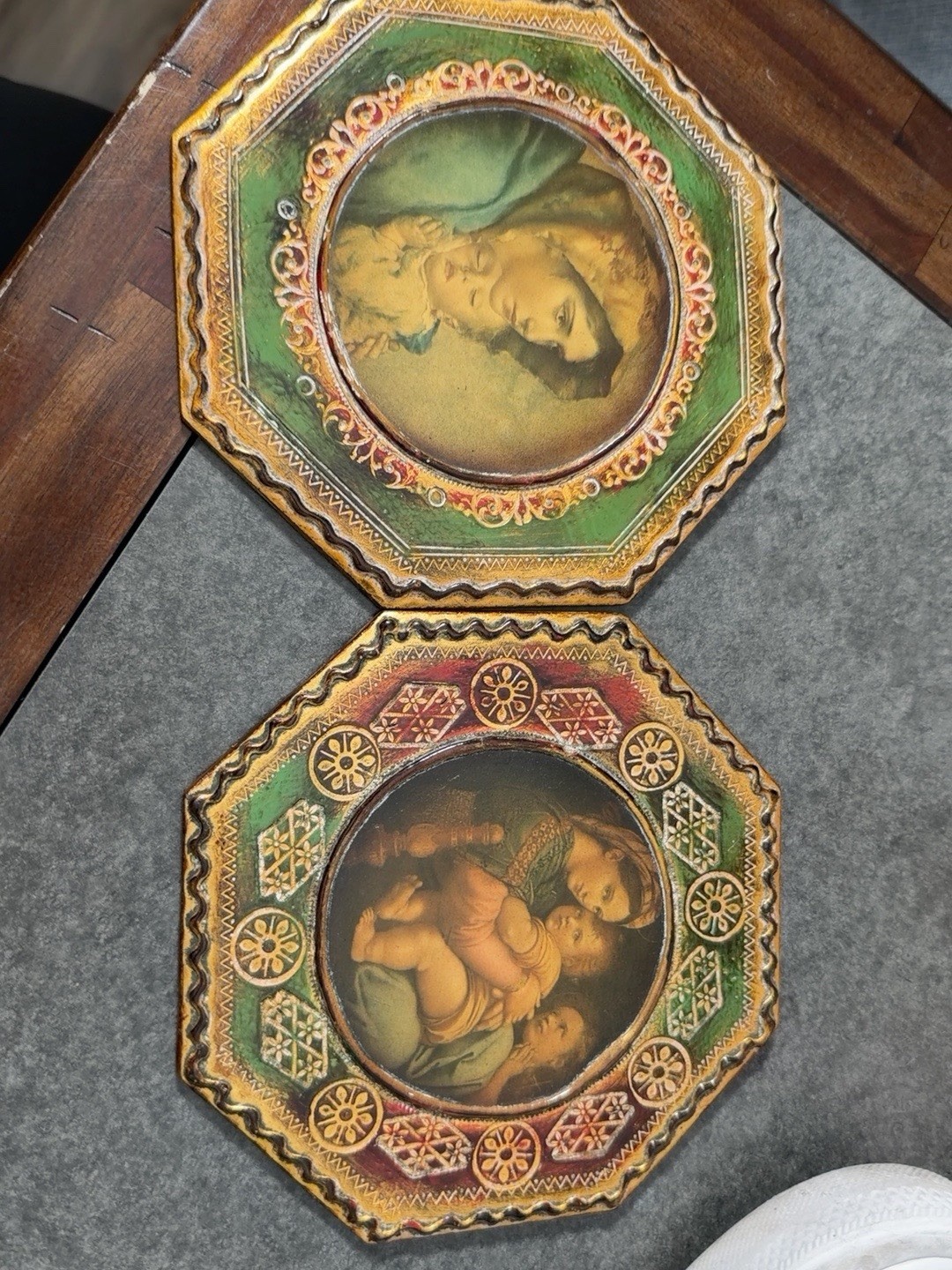 Vintage Italian Florentine Madonna Child Wall Plaques Pair Gilt Wood Made Italy Vintage Italian Florentine Madonna Child Wall Plaques Pair Gilt Wood Made Italy