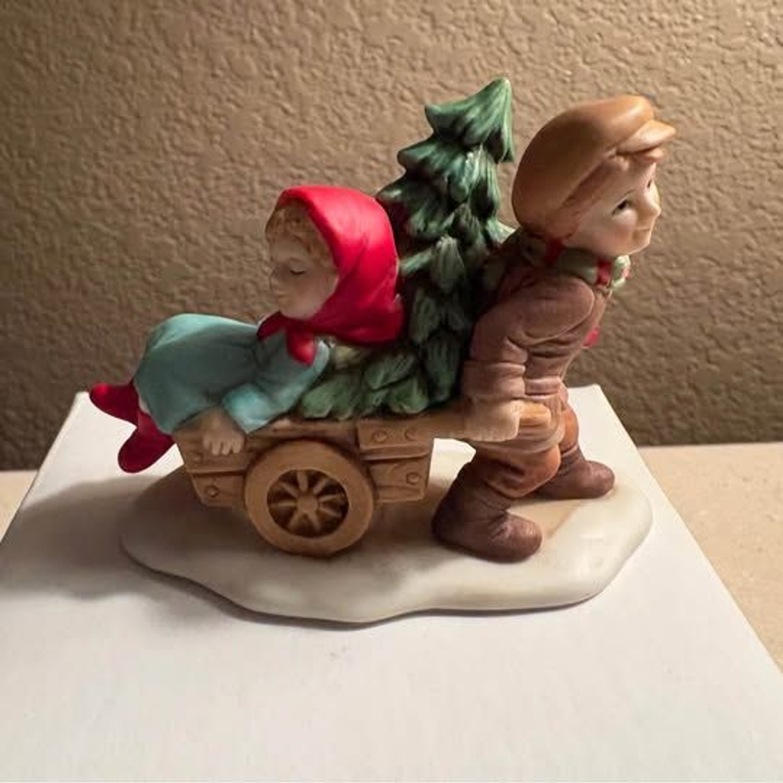 vintage Lefton Colonial Village "Mary & Jack Cobb" Figurine #07825 1990 vintage Lefton Colonial Village "Mary & Jack Cobb" Figurine #07825 1990
