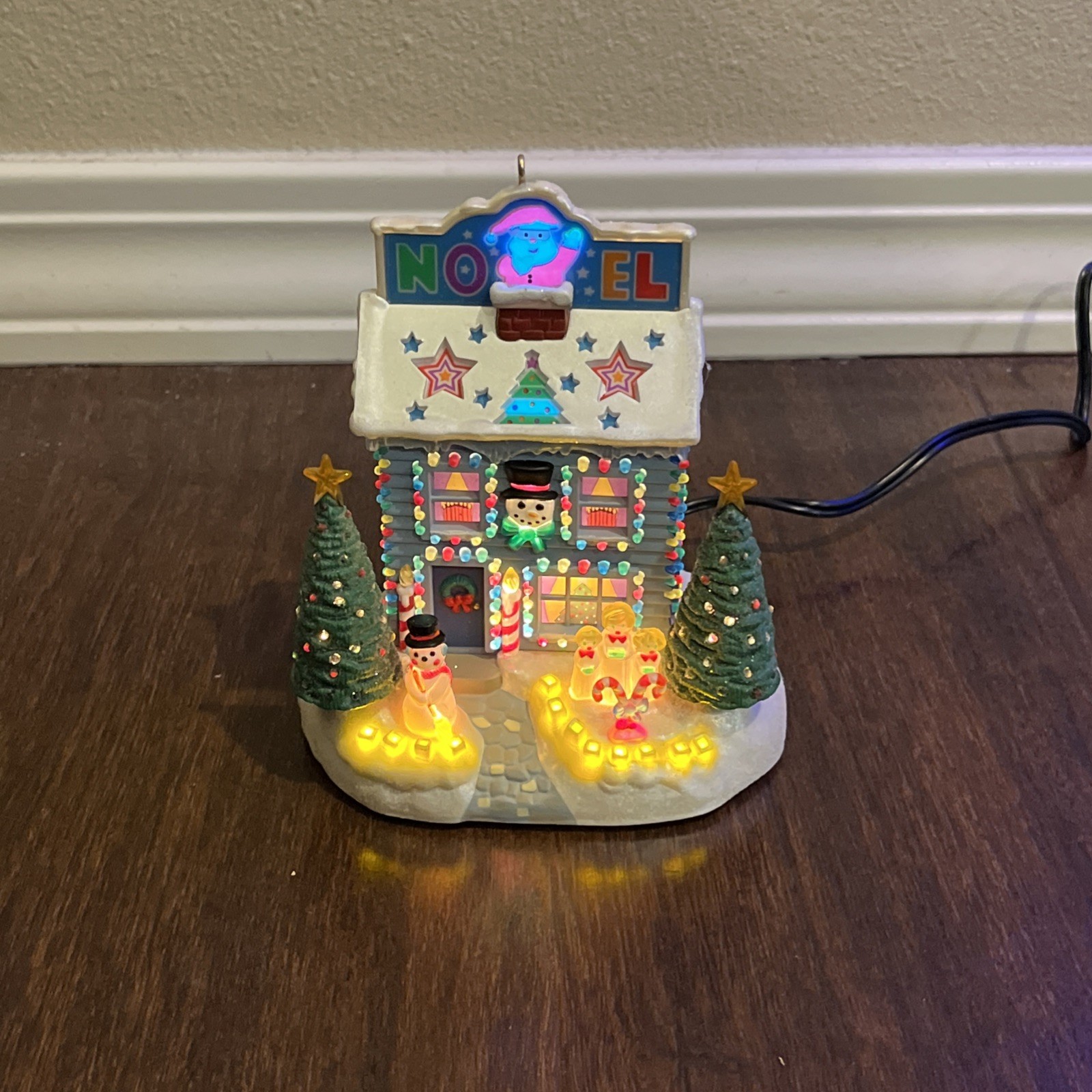 Hallmark Keepsake Ornament Electrical Spectacle 2004 Music & Lights Christmas Hallmark Keepsake Ornament Electrical Spectacle 2004 Music & Lights Christmas