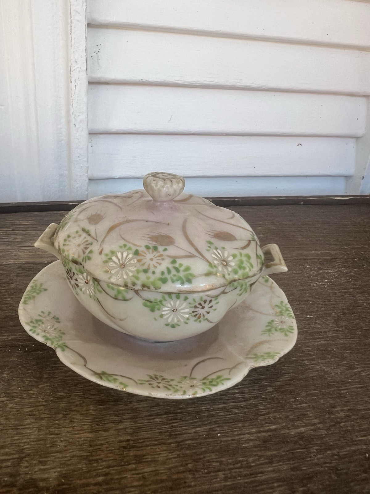 Antique/Vintage Theodore Haviland ? sugar bowl tureen W/Lid 3" T and 4 " H Antique/Vintage Theodore Haviland ? sugar bowl tureen W/Lid 3" T and 4 " H
