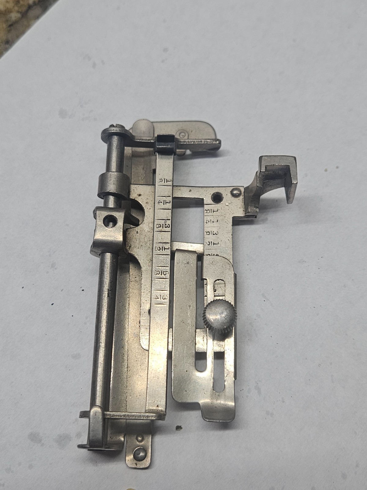 RARE 1894 Vintage Singer Sewing Machine Part 26088 Tucker "missing spring" RARE 1894 Vintage Singer Sewing Machine Part 26088 Tucker "missing spring"
