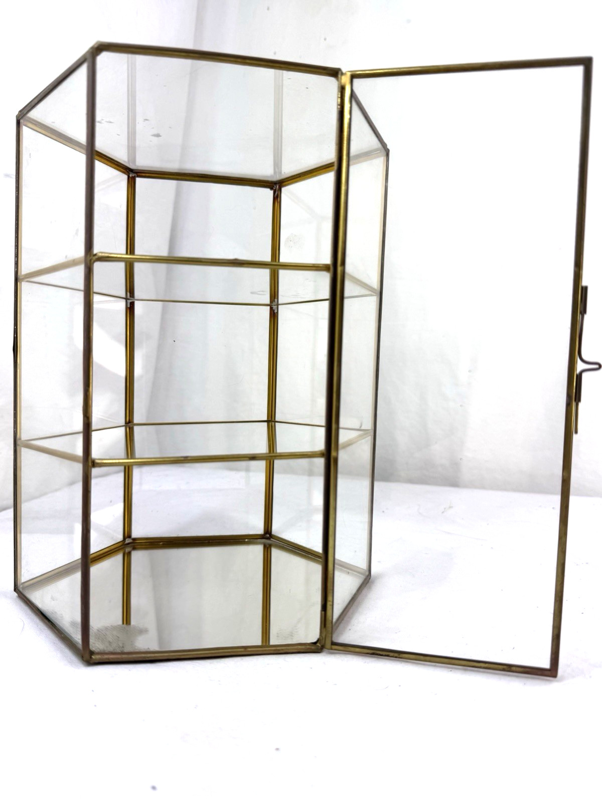 Vtg Hexagon Brass Mini Glass Curio Cabinet 3 Shelf Tabletop Display Case Mirror Vtg Hexagon Brass Mini Glass Curio Cabinet 3 Shelf Tabletop Display Case Mirror