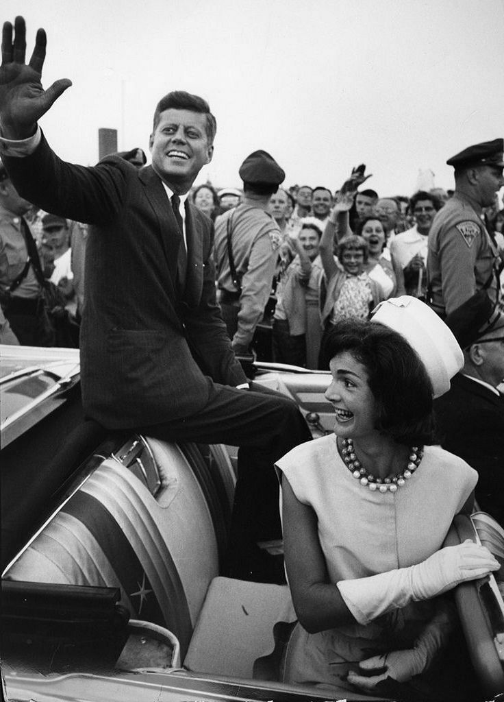 John F Kennedy 1960 Campaign PHOTO Jackie Convertible Car President JFK