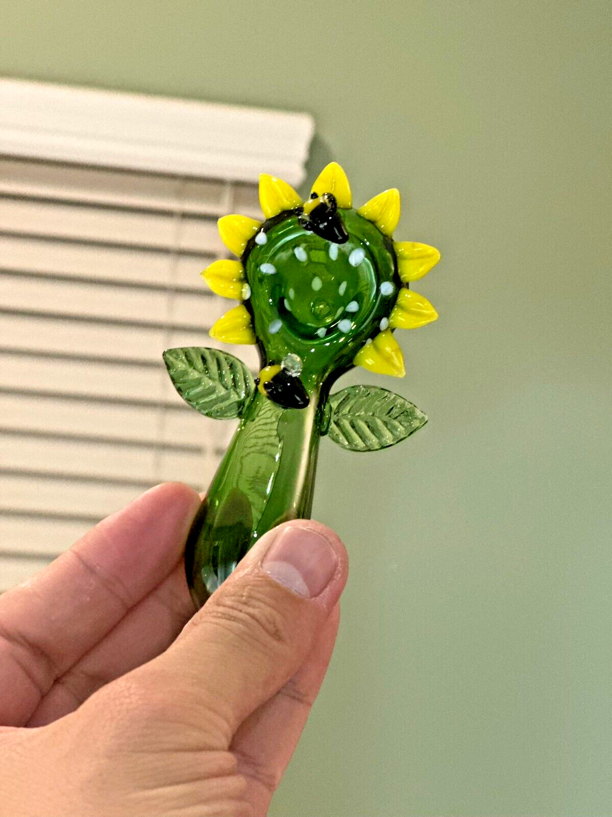 4" Premium Glass Hand Pipe Bowl Piece Bees Sunflower 4" Premium Glass Hand Pipe Bowl Piece Bees Sunflower