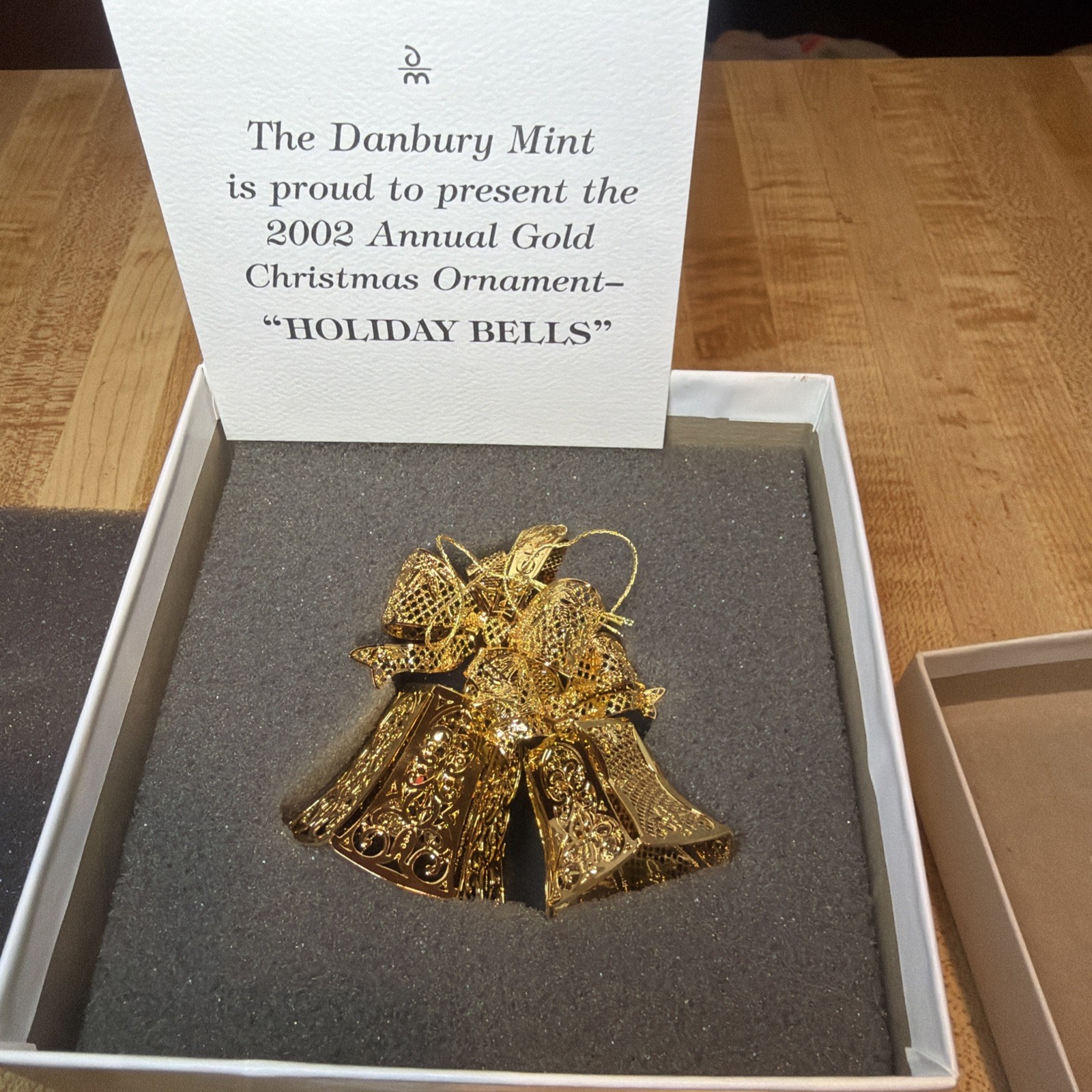 The Danbury Mint 2002 Annual Gold Christmas Ornament HOLIDAY BELLS with BOX