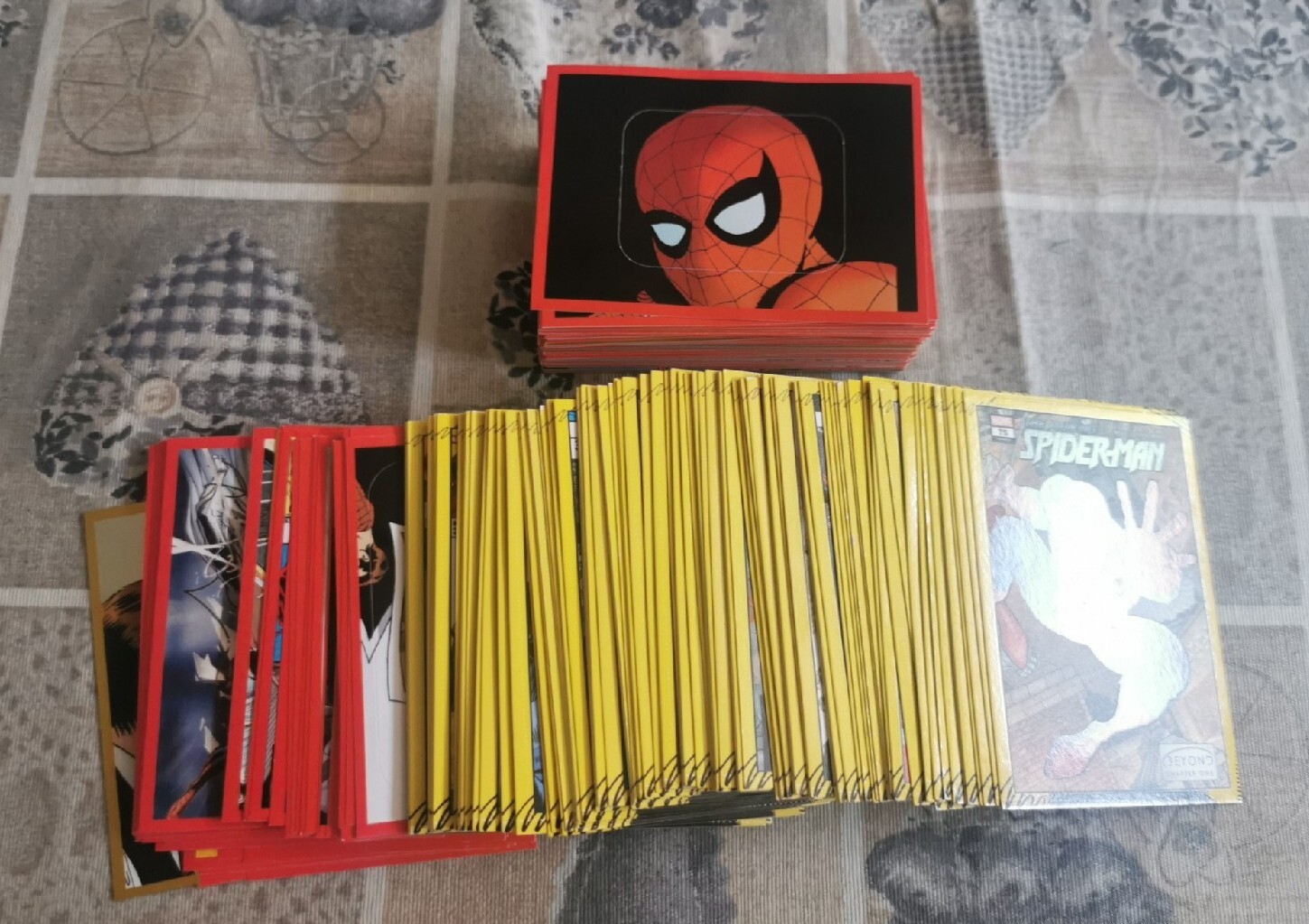 SPIDERMAN 60TH Stickers & CARD EVADO MANCOLISTA