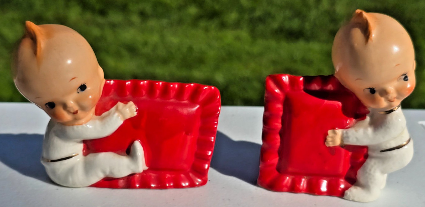 Rare Set of 2 Ucagco Japan Vintage Baby Toddlers with Red Pillow Figurines CUTE Rare Set of 2 Ucagco Japan Vintage Baby Toddlers with Red Pillow Figurines CUTE