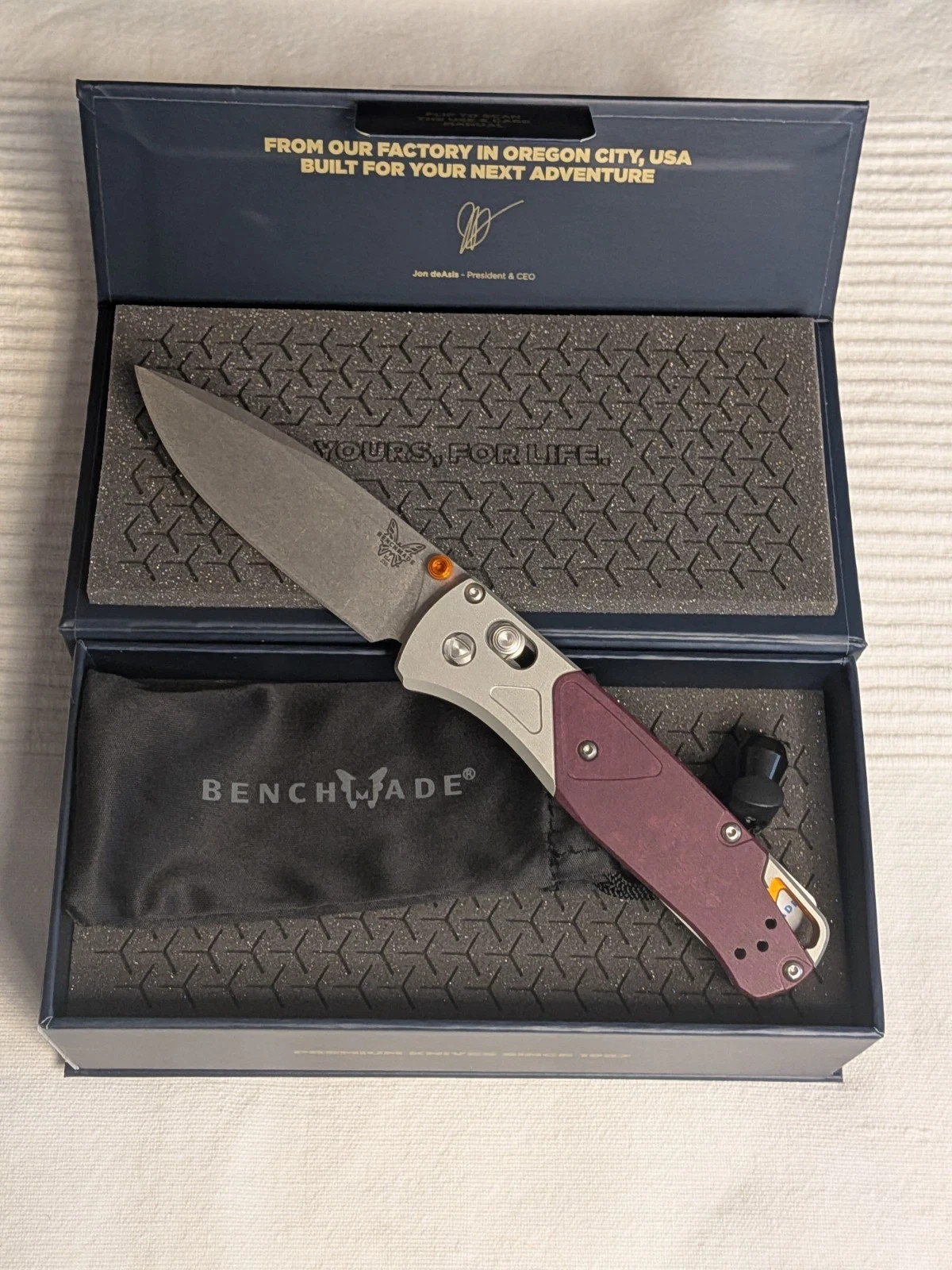Benchmade Bugout Knife 535-09 CPM-S90V Blade Redstone Richlite - NEW - Authentic Benchmade Bugout Knife 535-09 CPM-S90V Blade Redstone Richlite - NEW - Authentic