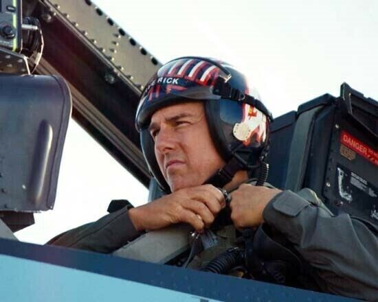 Tom Cruise in cockpit of his fighter jet as Maverick Top Gun 5x7 photo