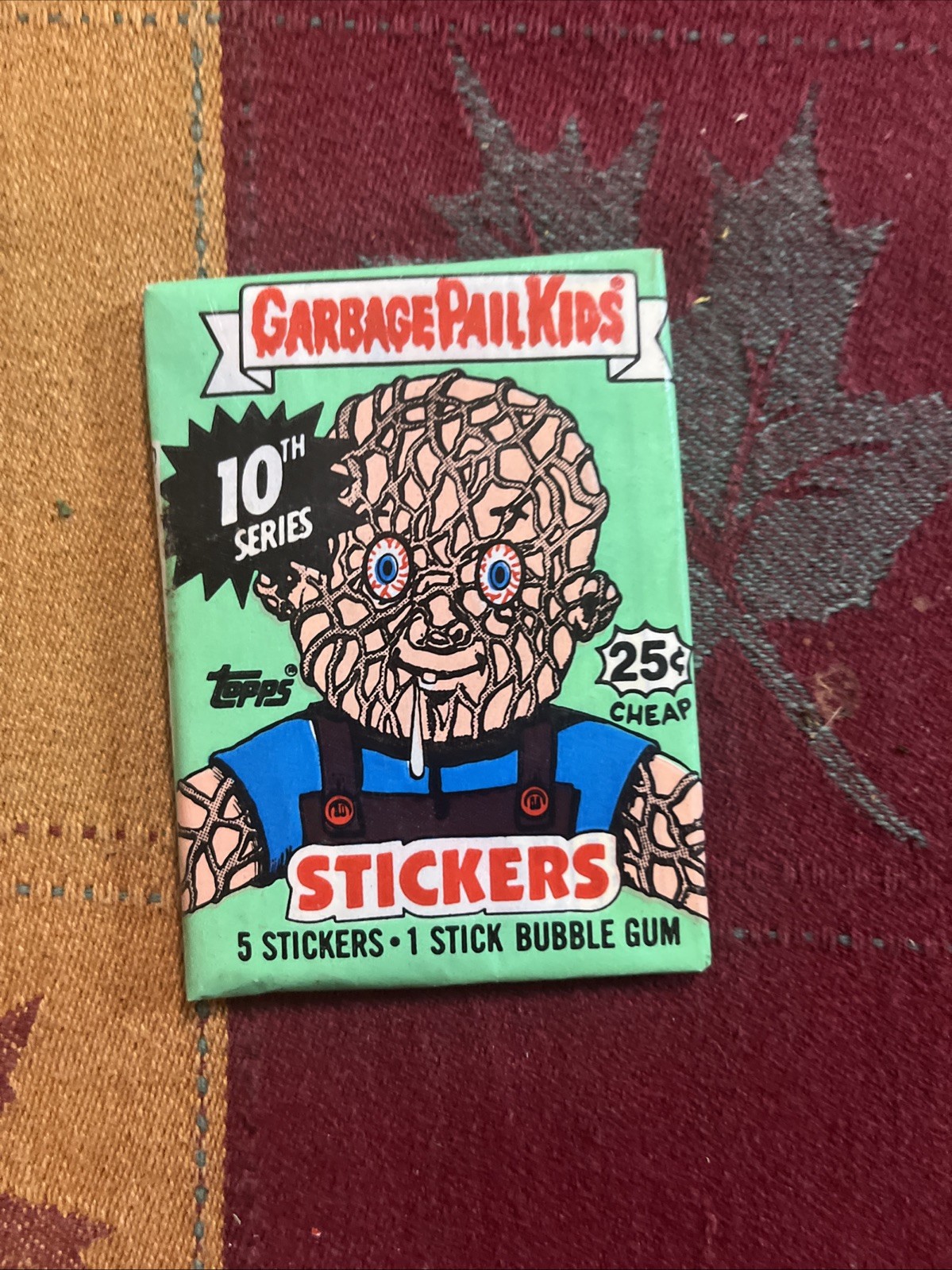 GPK 1987 10th Series Garbage Pail Kids Topps 1 Sealed Wax Pack 25C FRONT GPK 1987 10th Series Garbage Pail Kids Topps 1 Sealed Wax Pack 25C FRONT