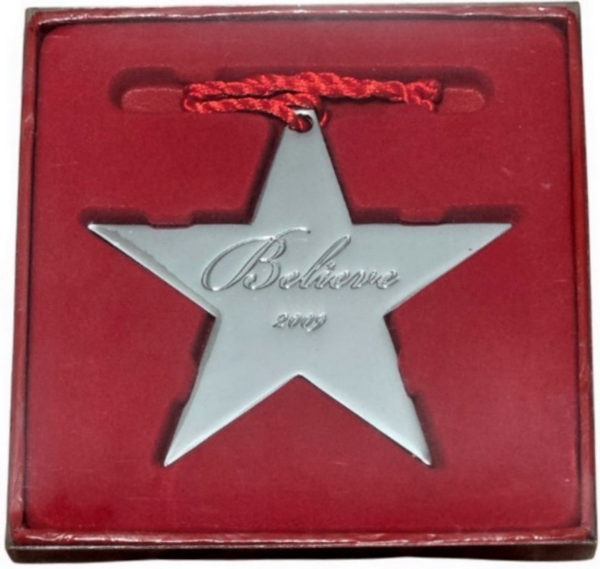 Macy's 2009 Vintage Believe Silver Star Christmas Tree Ornament - New/Sealed Macy's 2009 Vintage Believe Silver Star Christmas Tree Ornament - New/Sealed