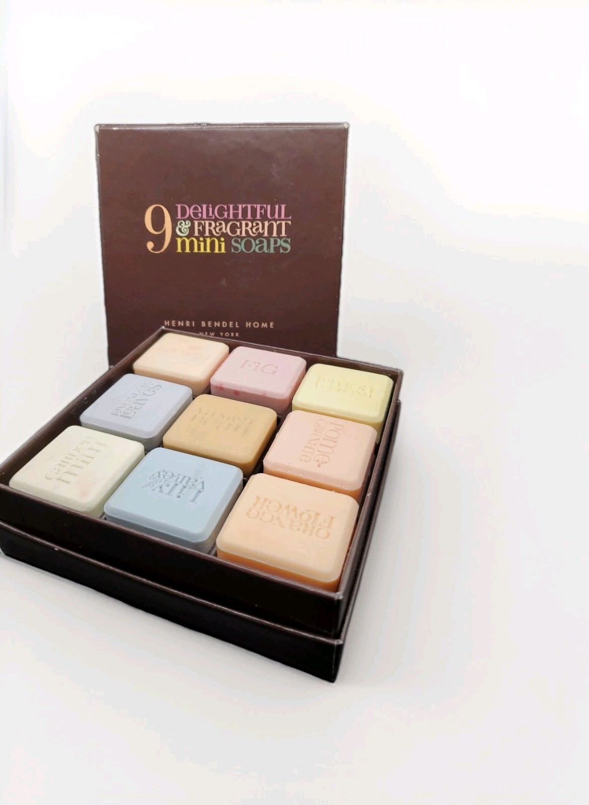 VTG Bath Body Works Henri Bendel Box 9 Highly Fragrant Mini Bar Soap .8oz READ VTG Bath Body Works Henri Bendel Box 9 Highly Fragrant Mini Bar Soap .8oz READ