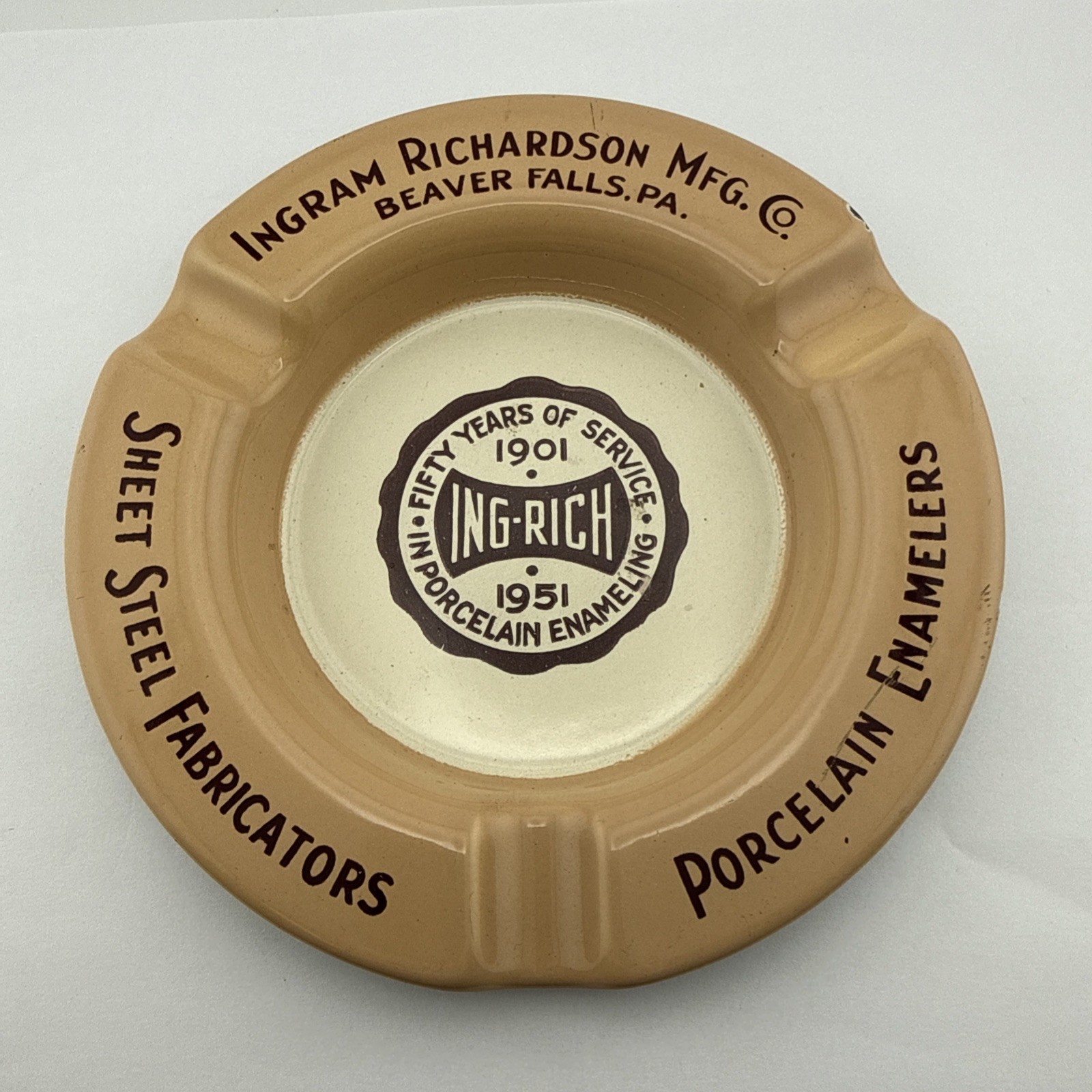 Vintage Ing-Rich Ingram Richardson MFC Porcelain Enamelers - Enameled Ashtray Vintage Ing-Rich Ingram Richardson MFC Porcelain Enamelers - Enameled Ashtray