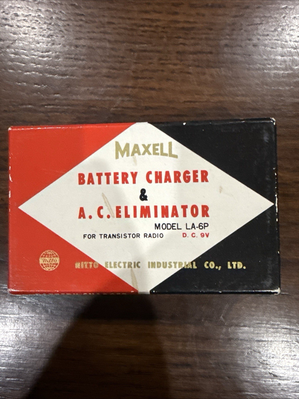 Vintage Maxell Battery Charger & A.C. Eliminator Nitto Model LA-6P Vintage Maxell Battery Charger & A.C. Eliminator Nitto Model LA-6P