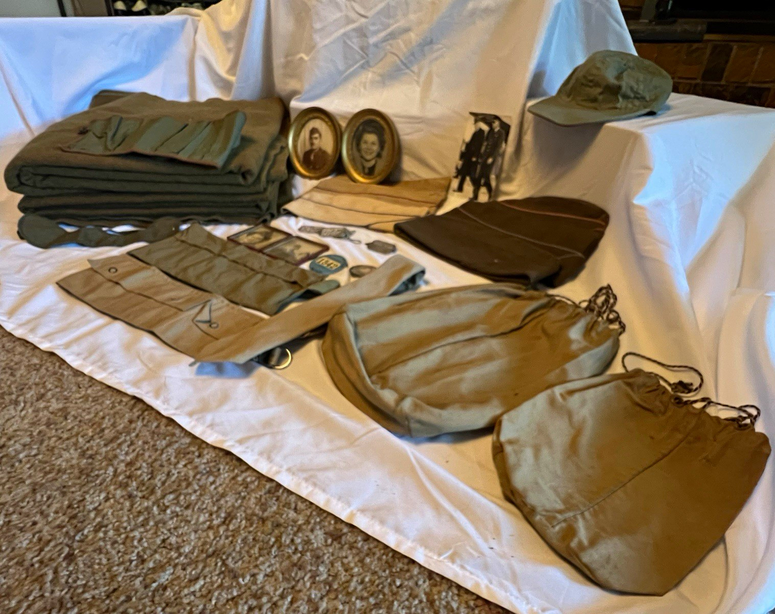 Original WWII US Army Air Forces Garrison/Overseas Caps Lot, Dog Tags, Pictures