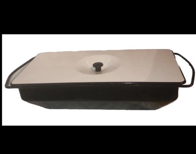Antique Black And White fun Enamelware Rectangle 16 Inch Covered Pan Antique Black And White fun Enamelware Rectangle 16 Inch Covered Pan