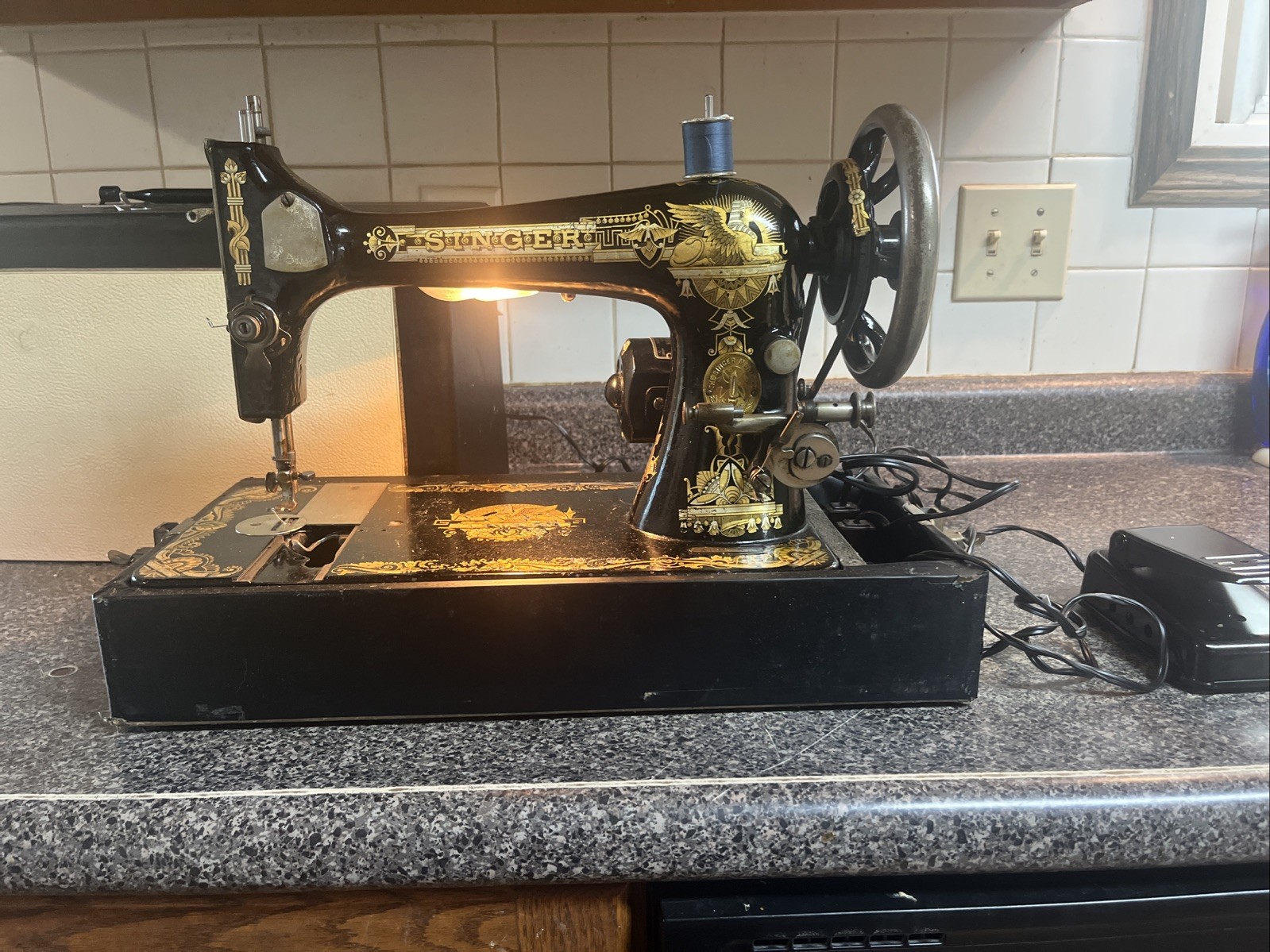 Working Vintage Singer Sewing Machine Model 24 With Champion Motor In Case Working Vintage Singer Sewing Machine Model 24 With Champion Motor In Case